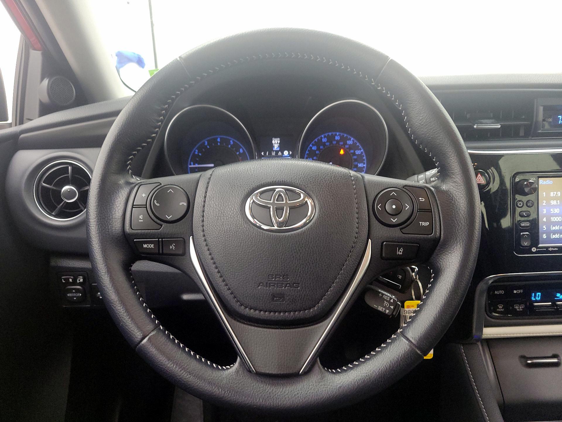 Thumbnail: 2018 Toyota Corolla iM - 10