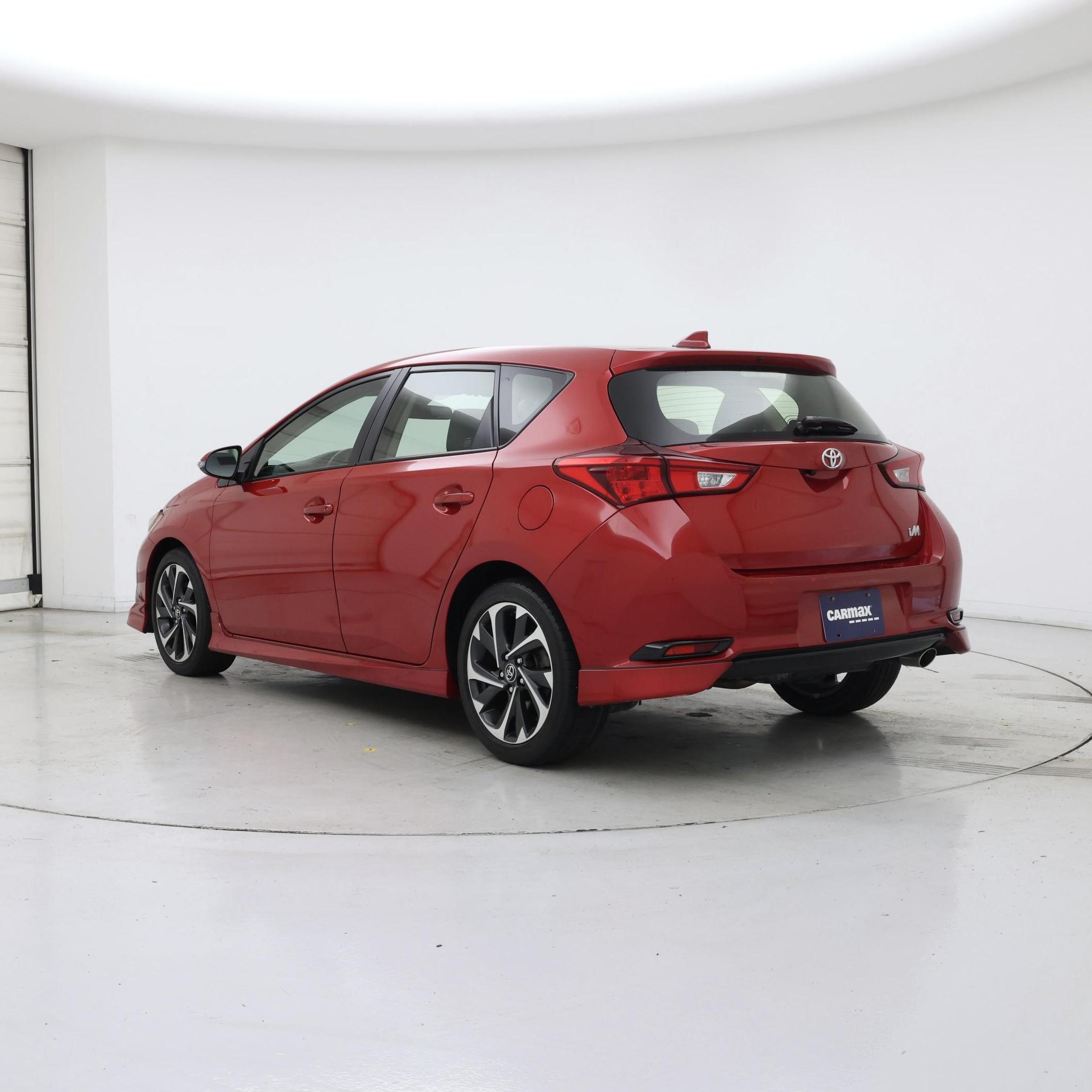 Thumbnail: 2018 Toyota Corolla iM - 2