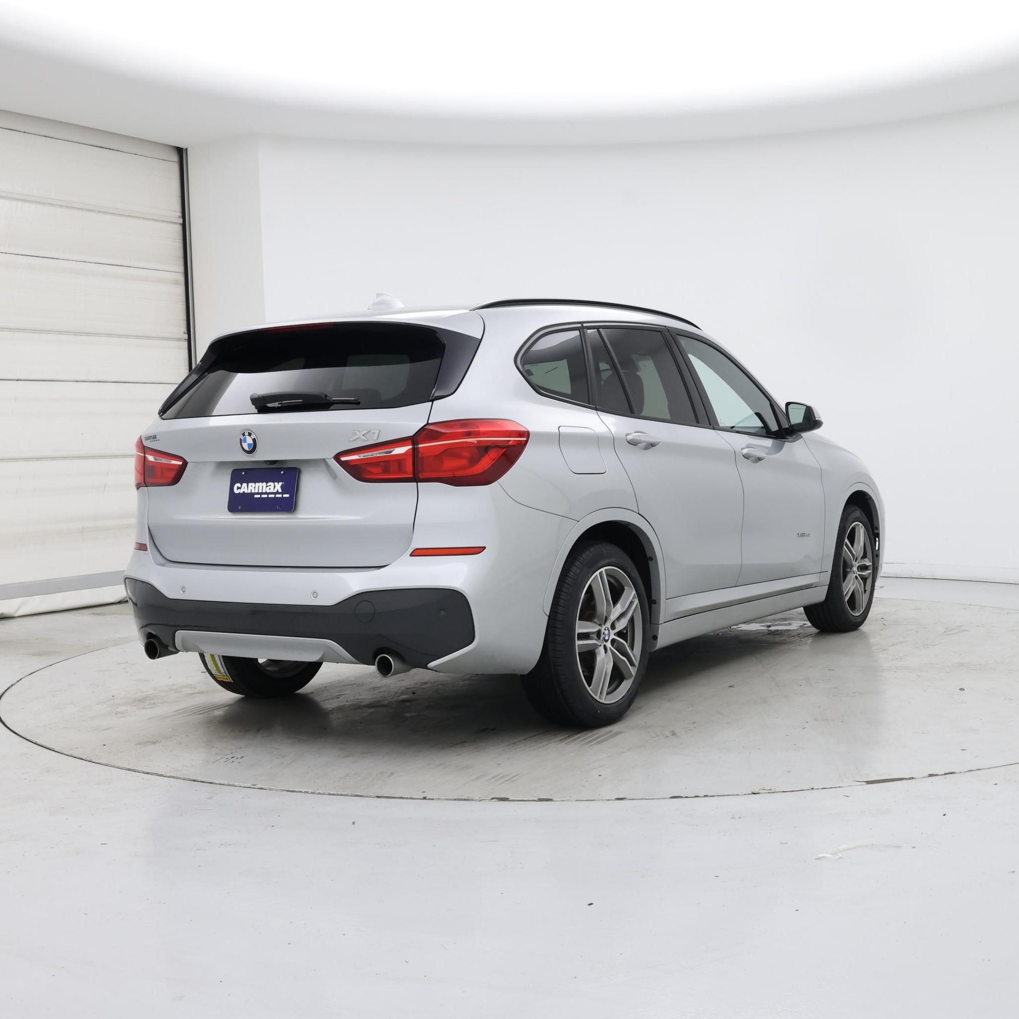 Thumbnail: 2016 BMW X1 - 8