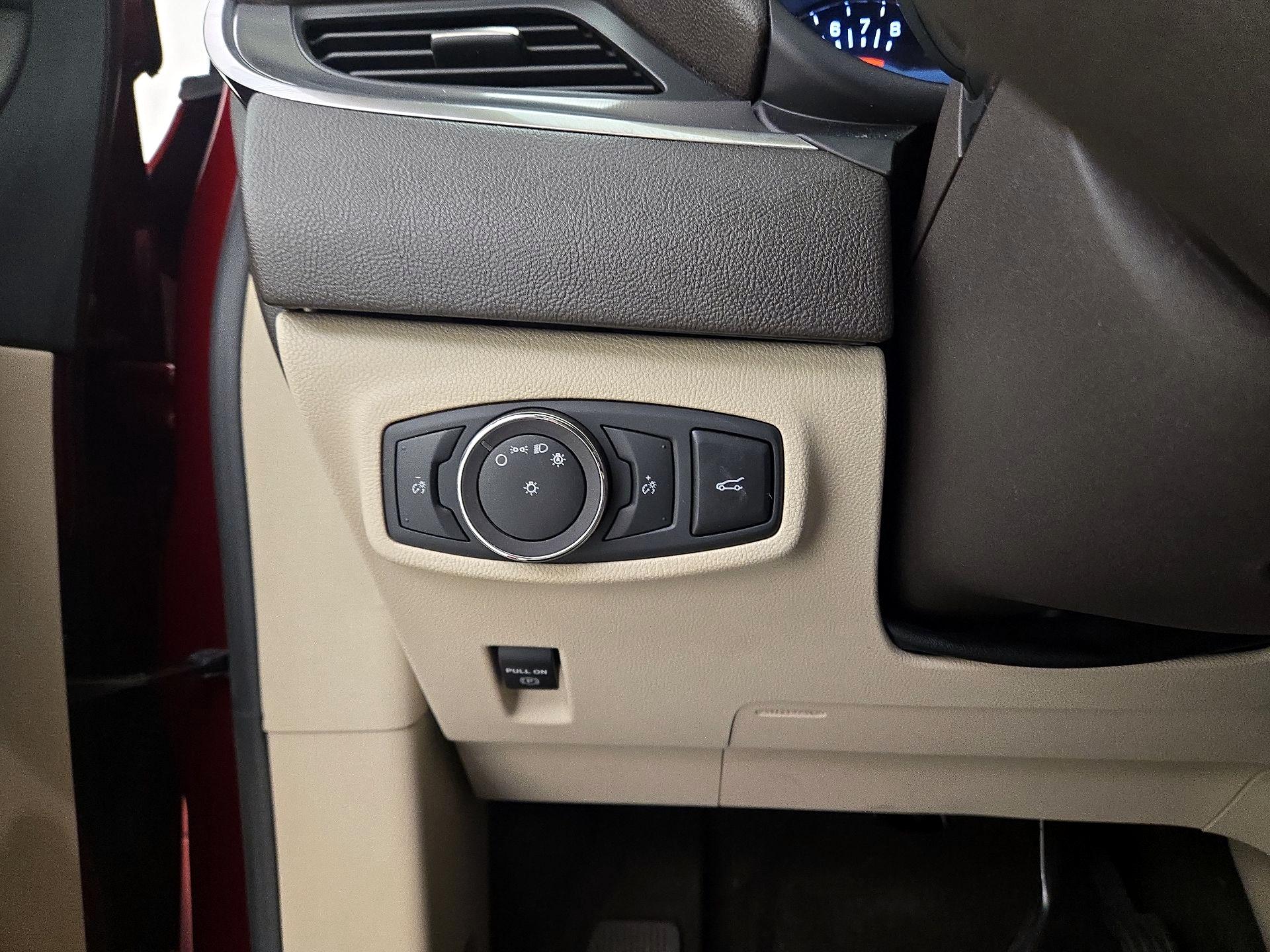 Thumbnail: 2019 Lincoln MKC - 13