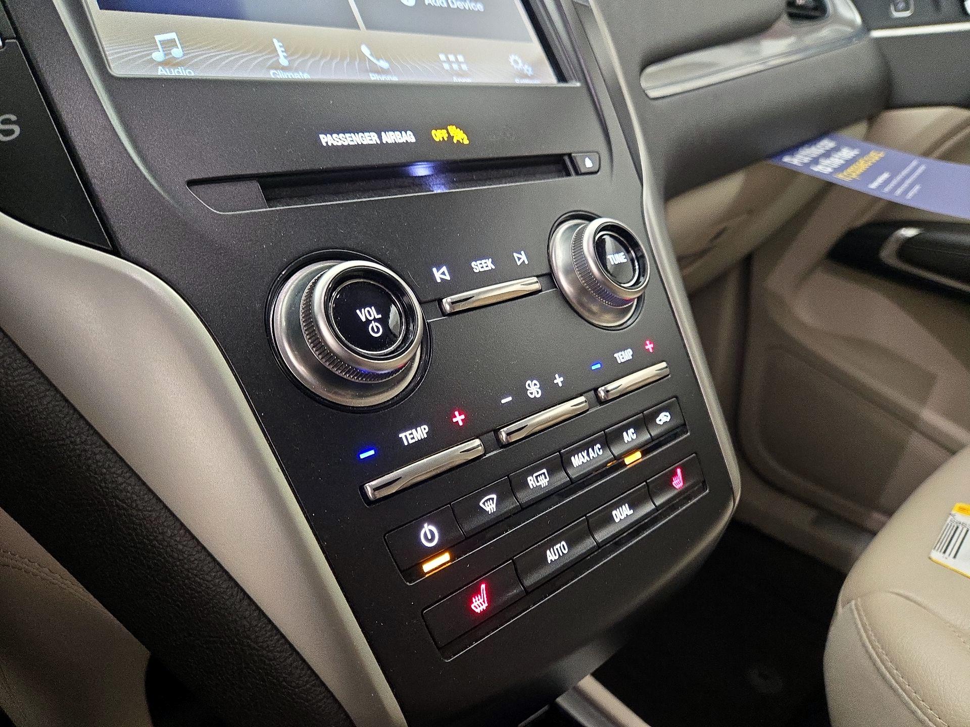 Thumbnail: 2019 Lincoln MKC - 16