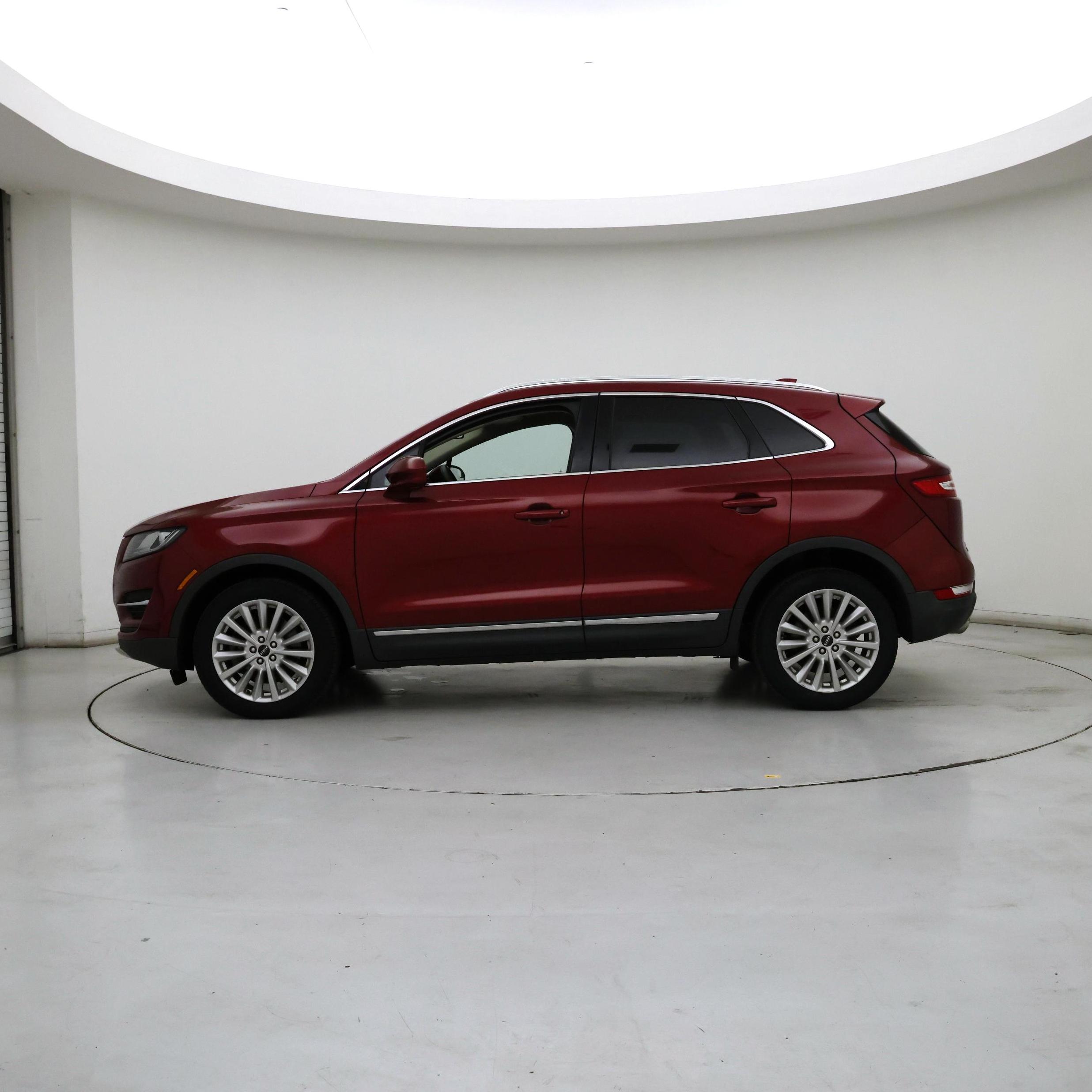 Thumbnail: 2019 Lincoln MKC - 3