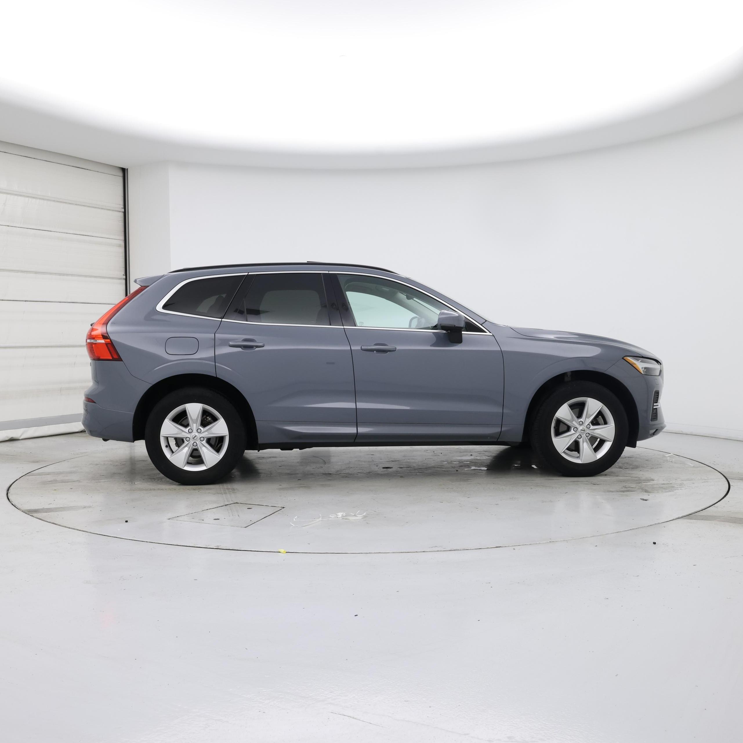 Thumbnail: 2022 Volvo XC60 - 7