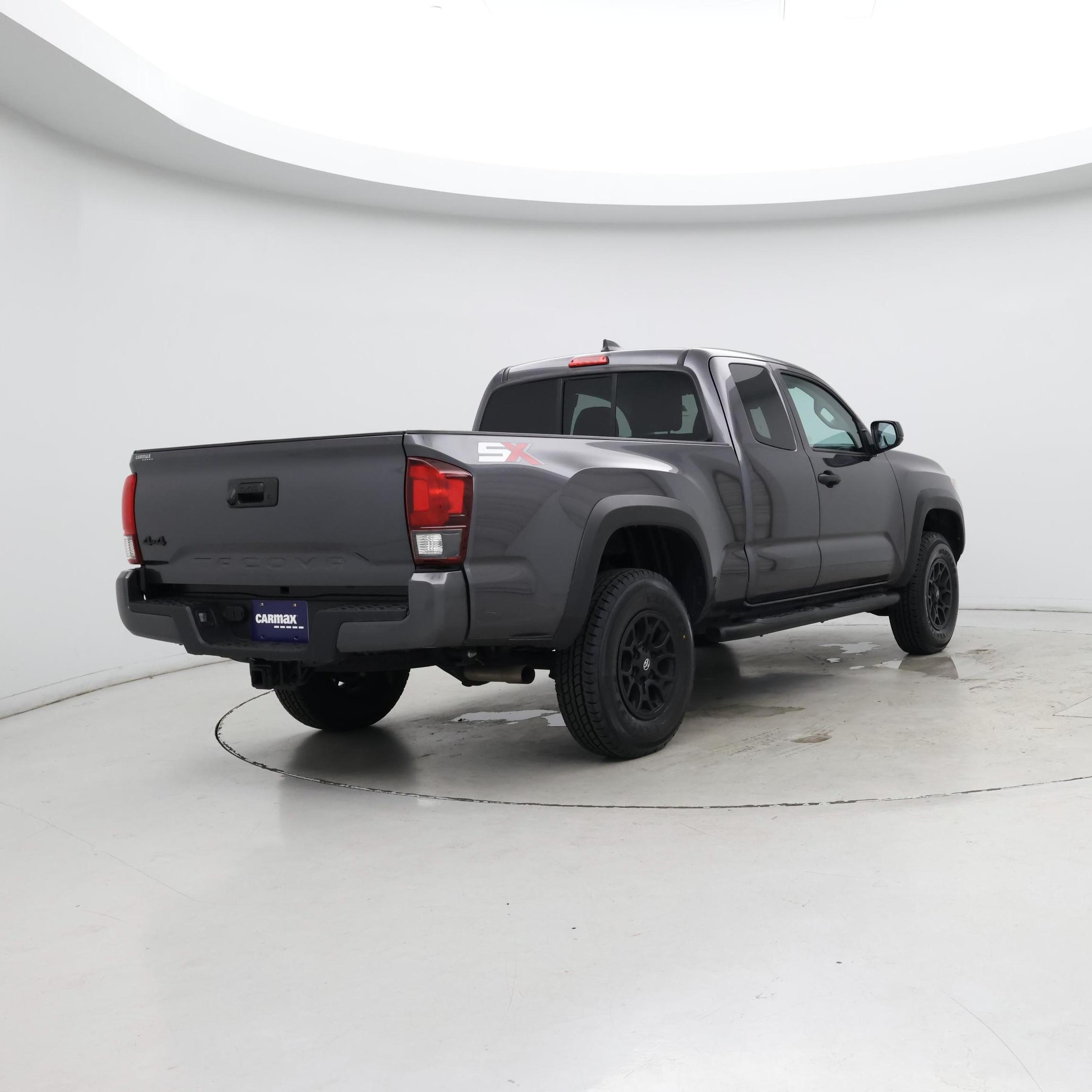 Thumbnail: 2022 Toyota Tacoma - 8