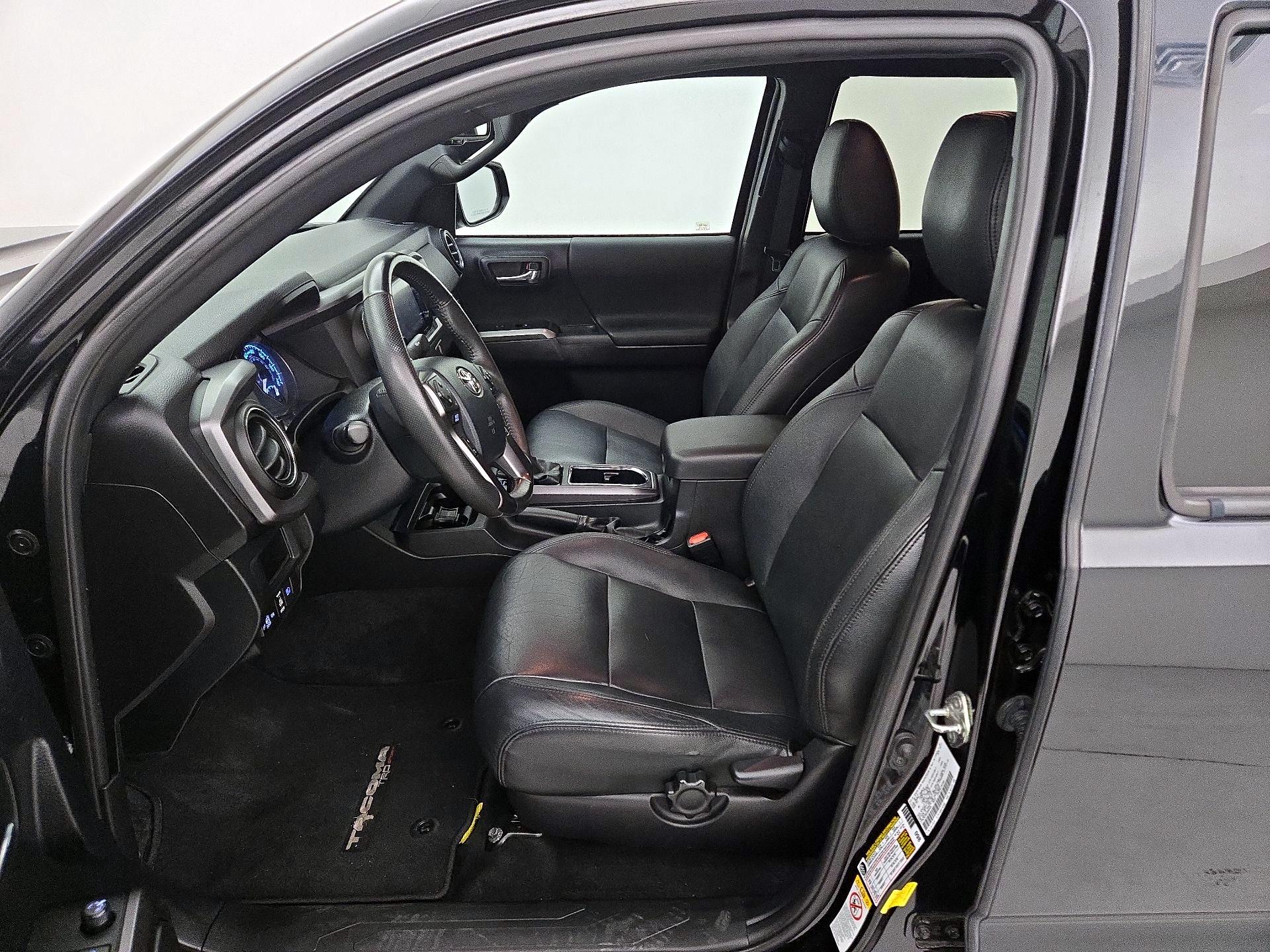 Thumbnail: 2019 Toyota Tacoma - 11