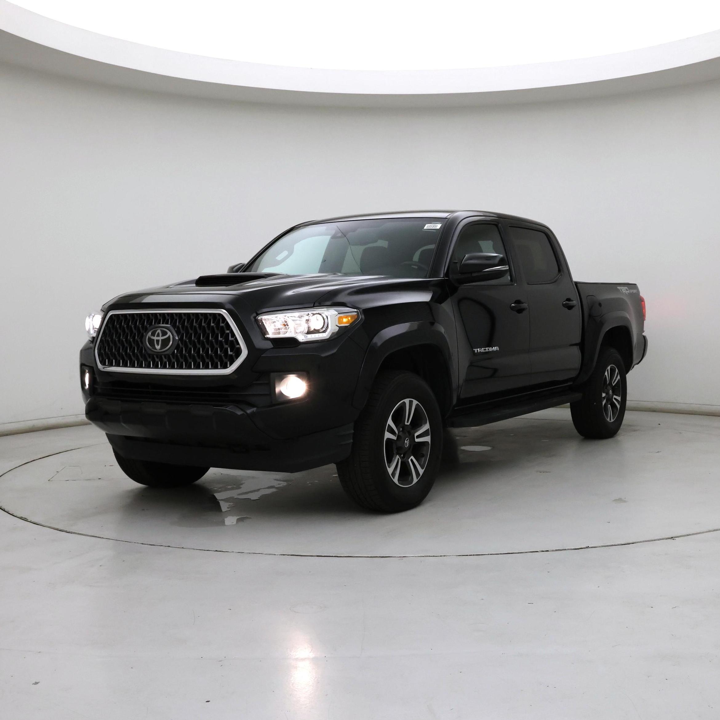 Thumbnail: 2019 Toyota Tacoma - 4