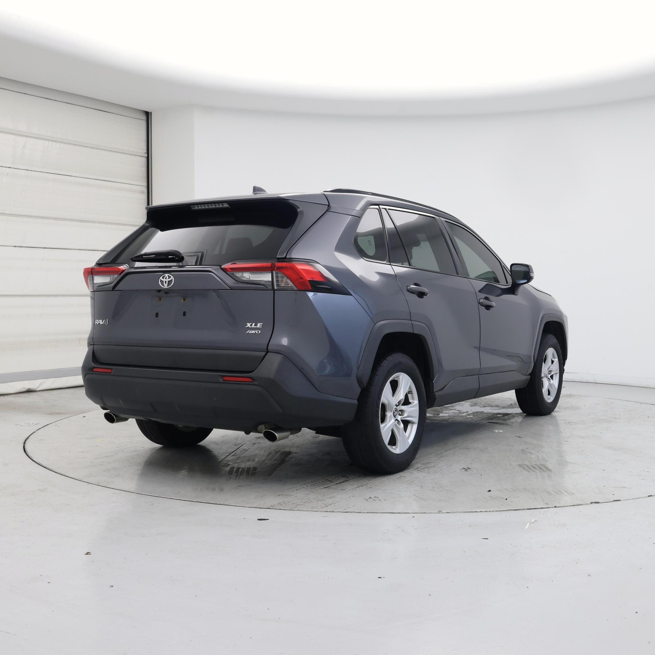 Thumbnail: 2019 Toyota RAV4 - 8
