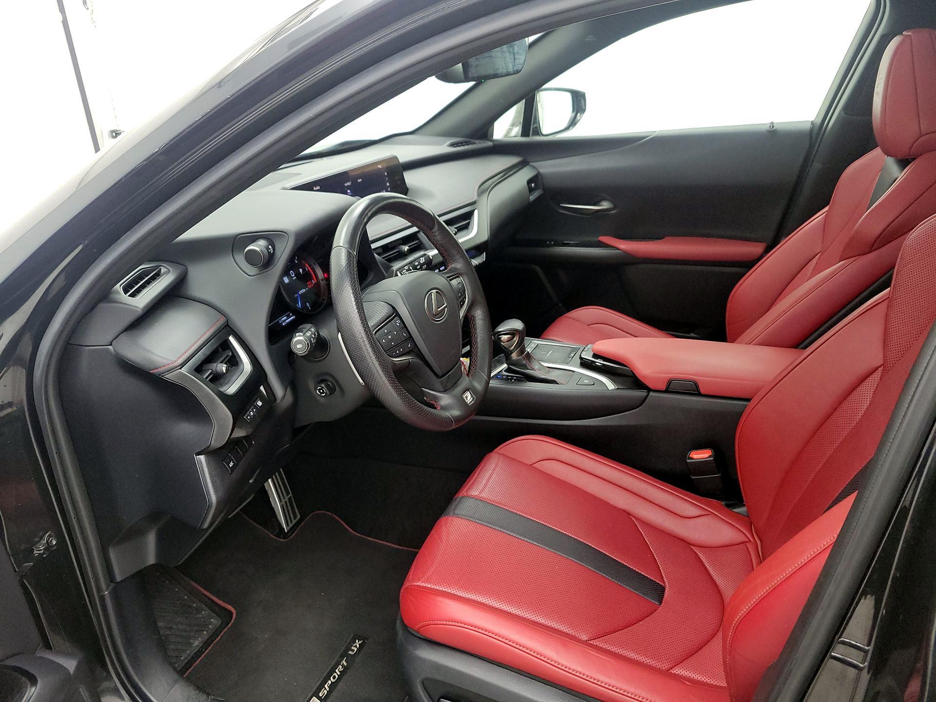 Thumbnail: 2019 Lexus UX - 11
