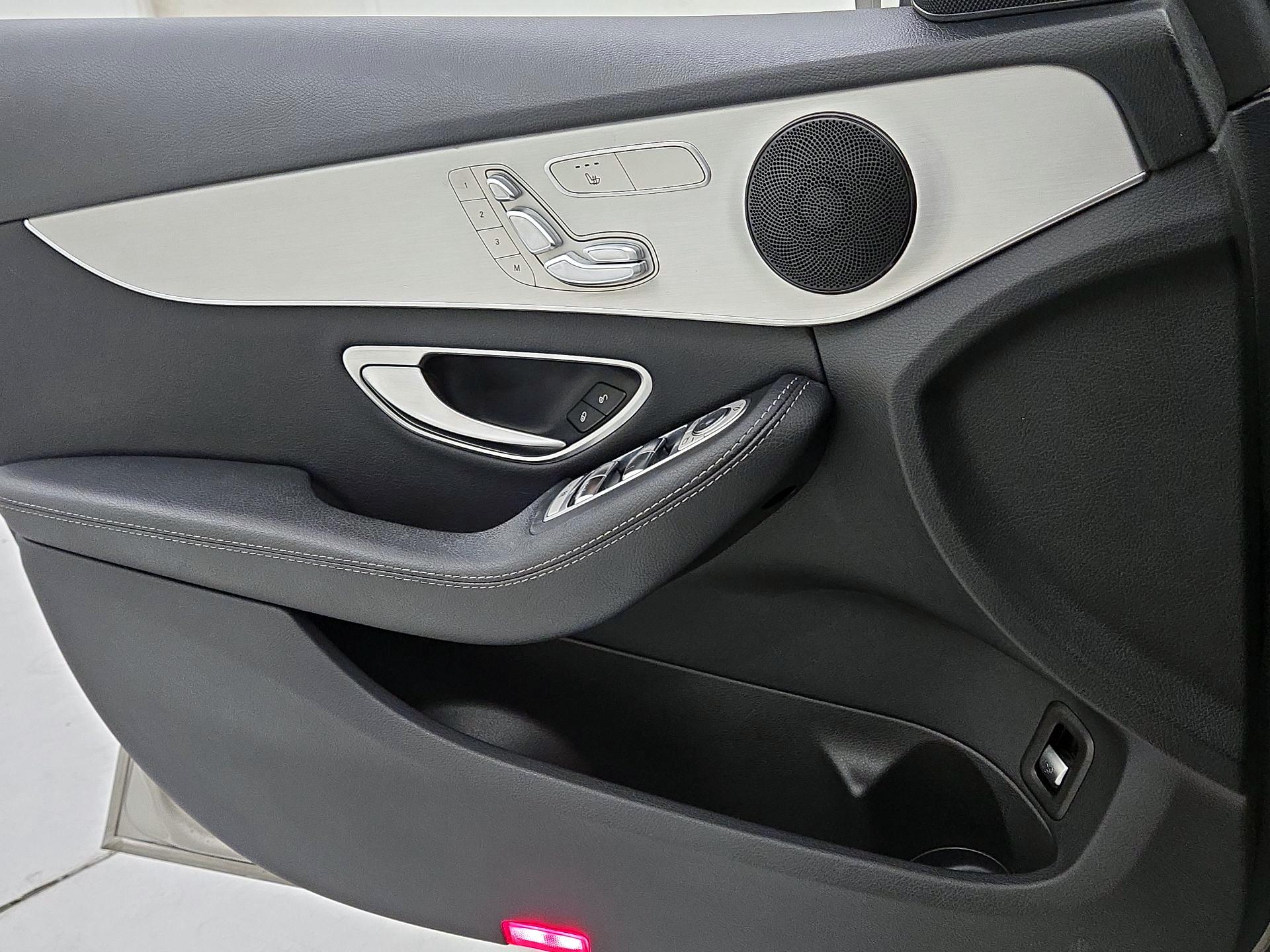 Thumbnail: 2019 Mercedes-Benz C-Class - 12