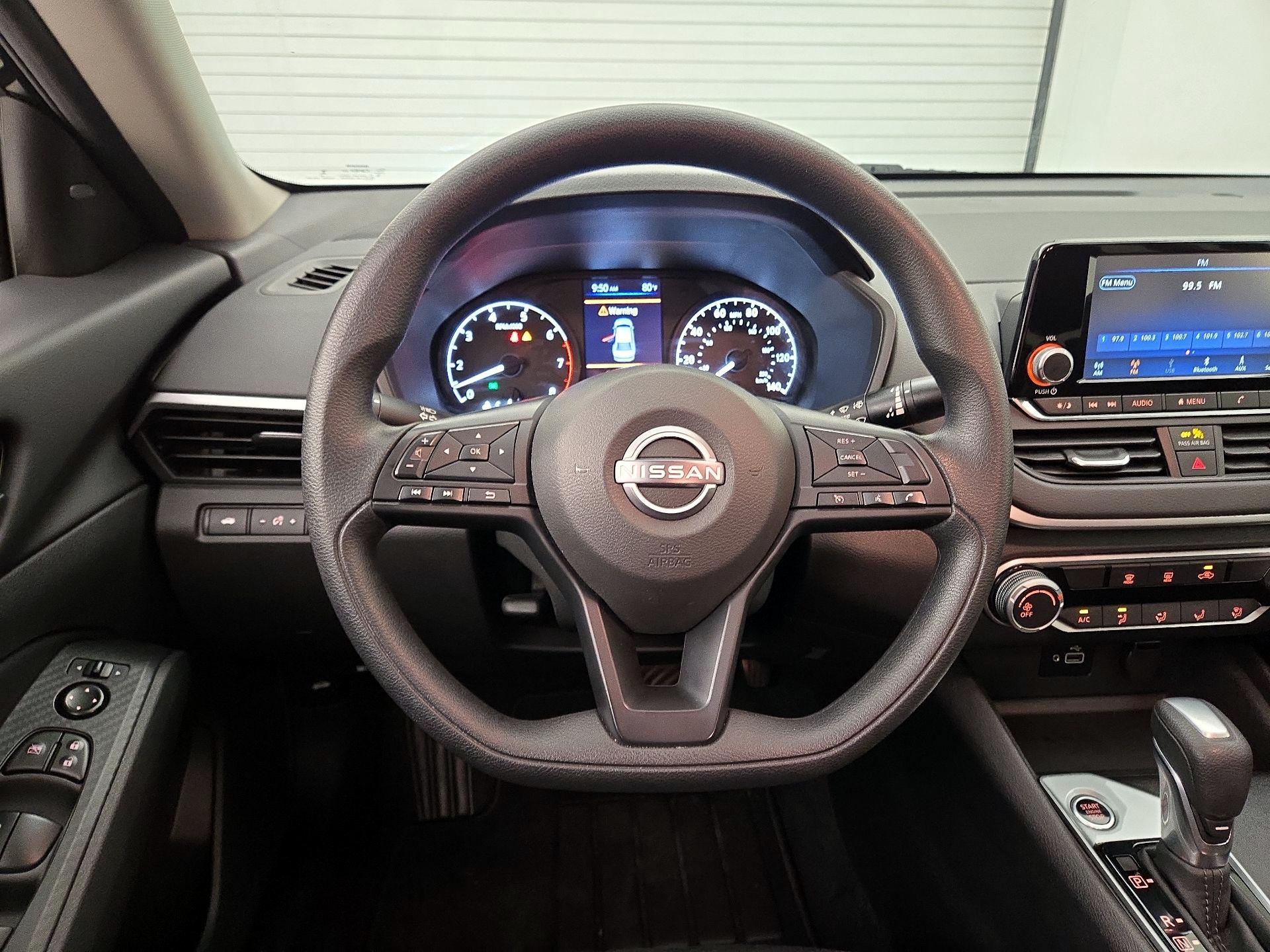 Thumbnail: 2023 Nissan Altima - 10