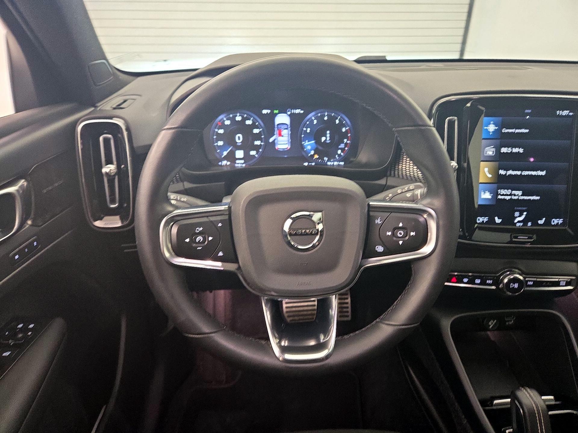 Thumbnail: 2022 Volvo XC40 - 10