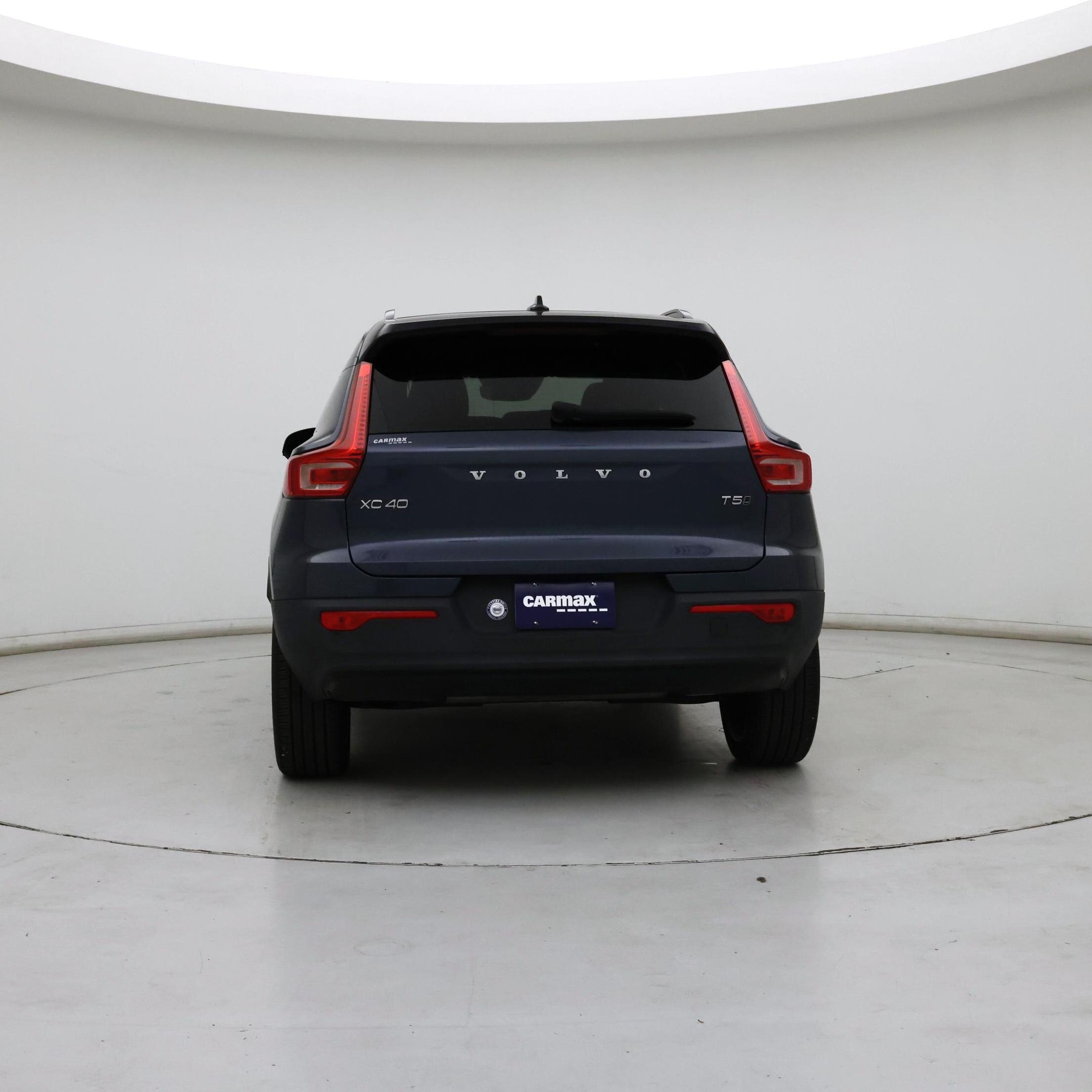 Thumbnail: 2022 Volvo XC40 - 6