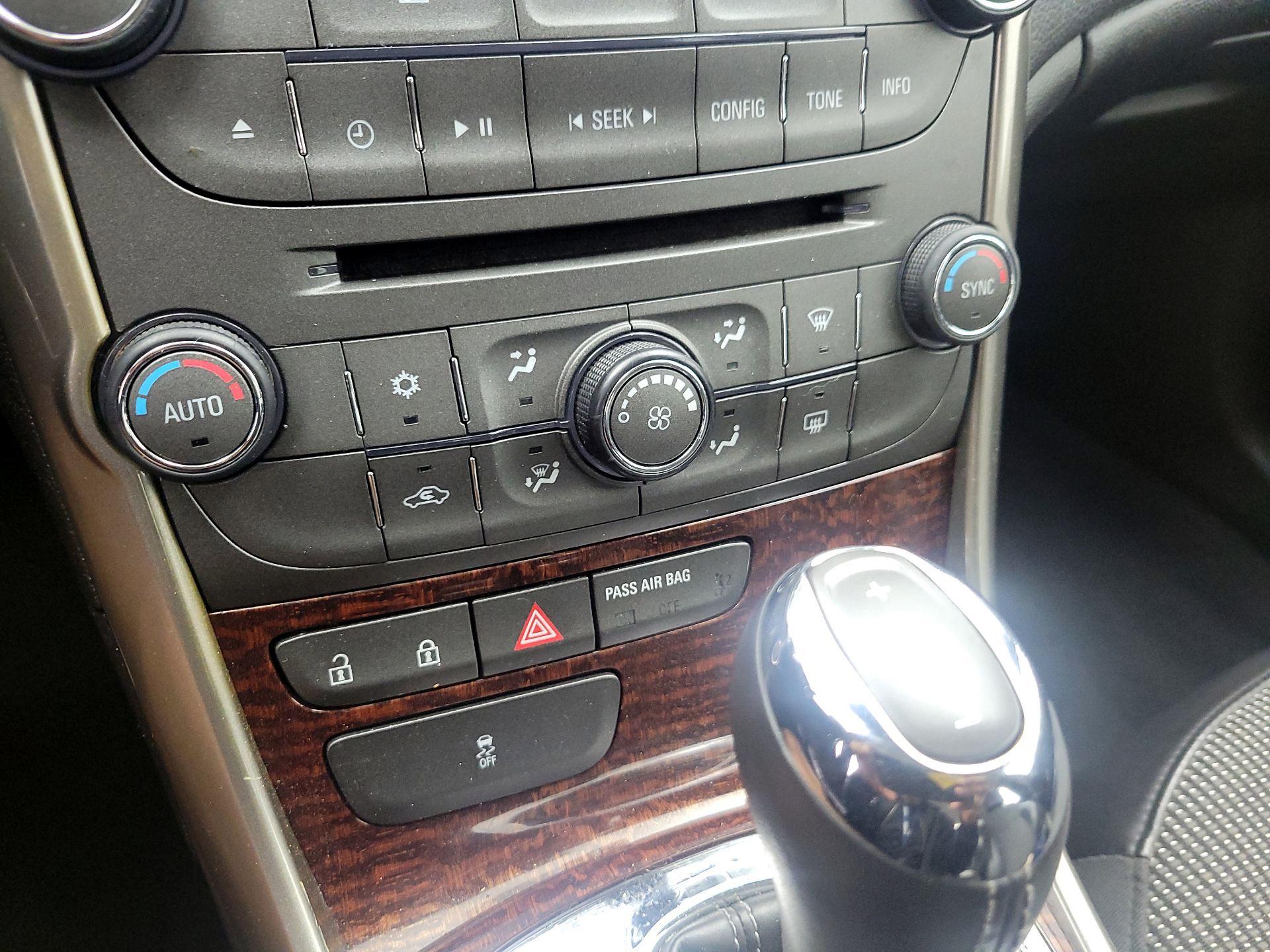 Thumbnail: 2013 Chevrolet Malibu - 15