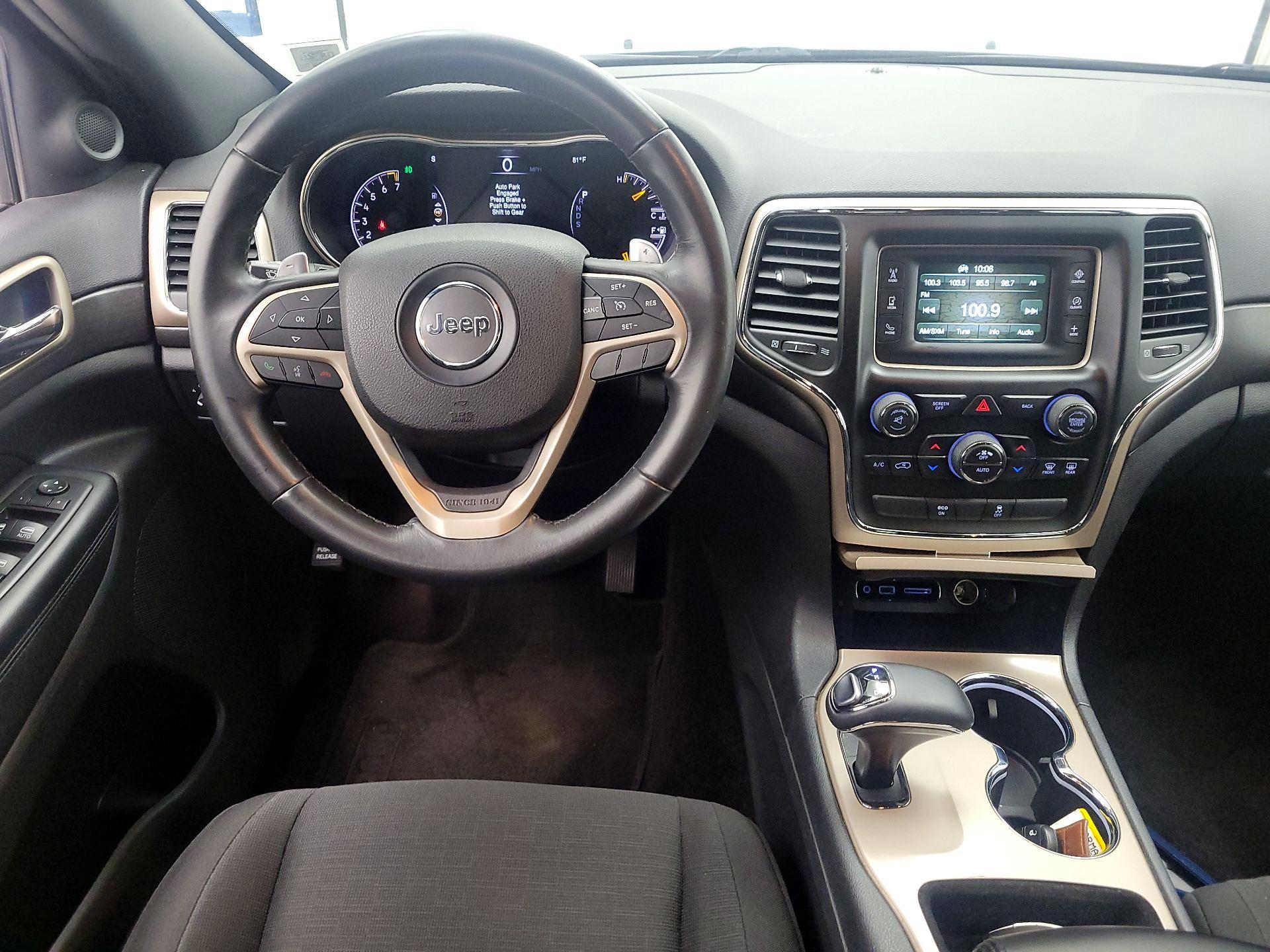 Thumbnail: 2015 Jeep Grand Cherokee - 10