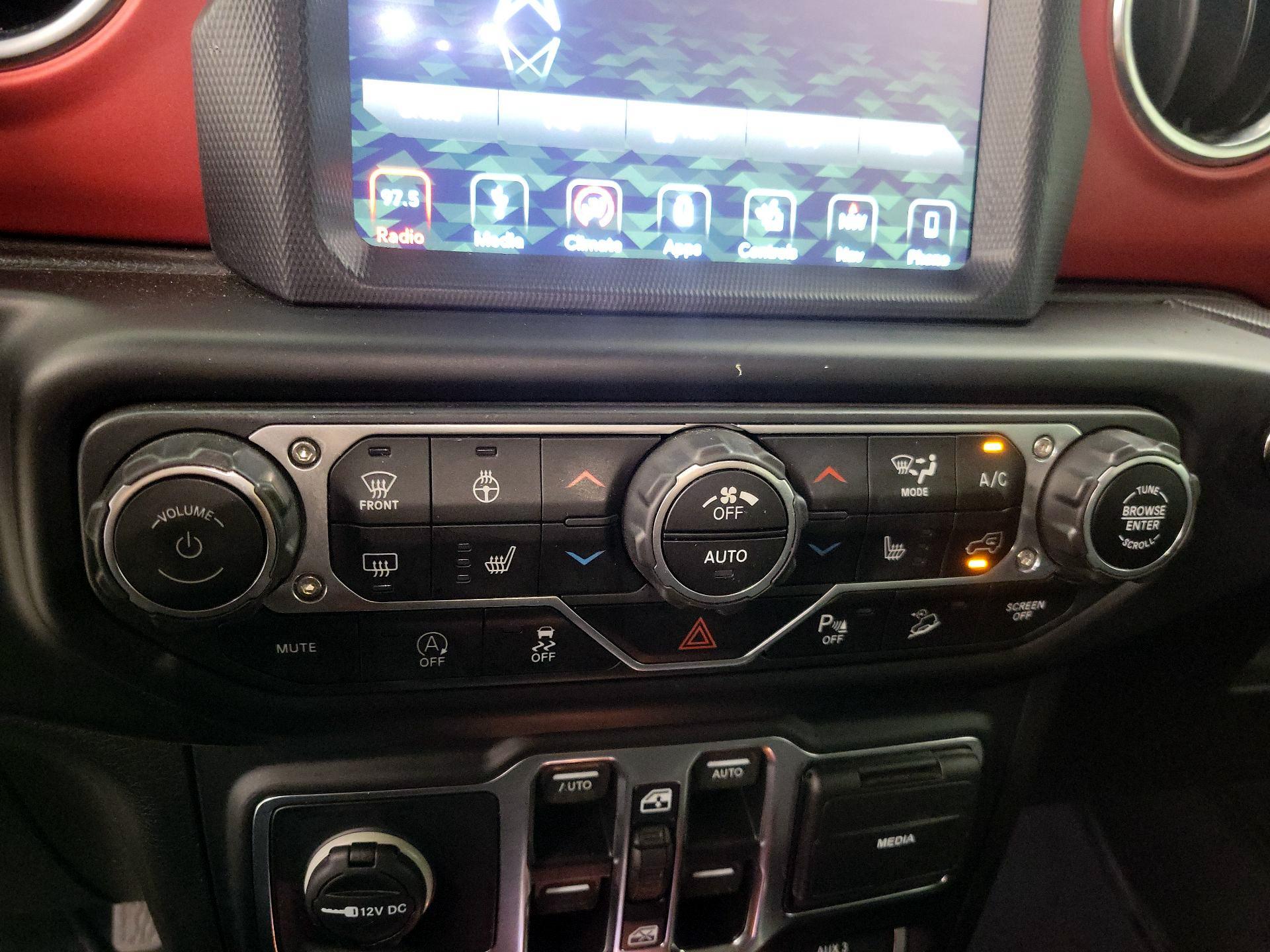 Thumbnail: 2019 Jeep Wrangler - 16