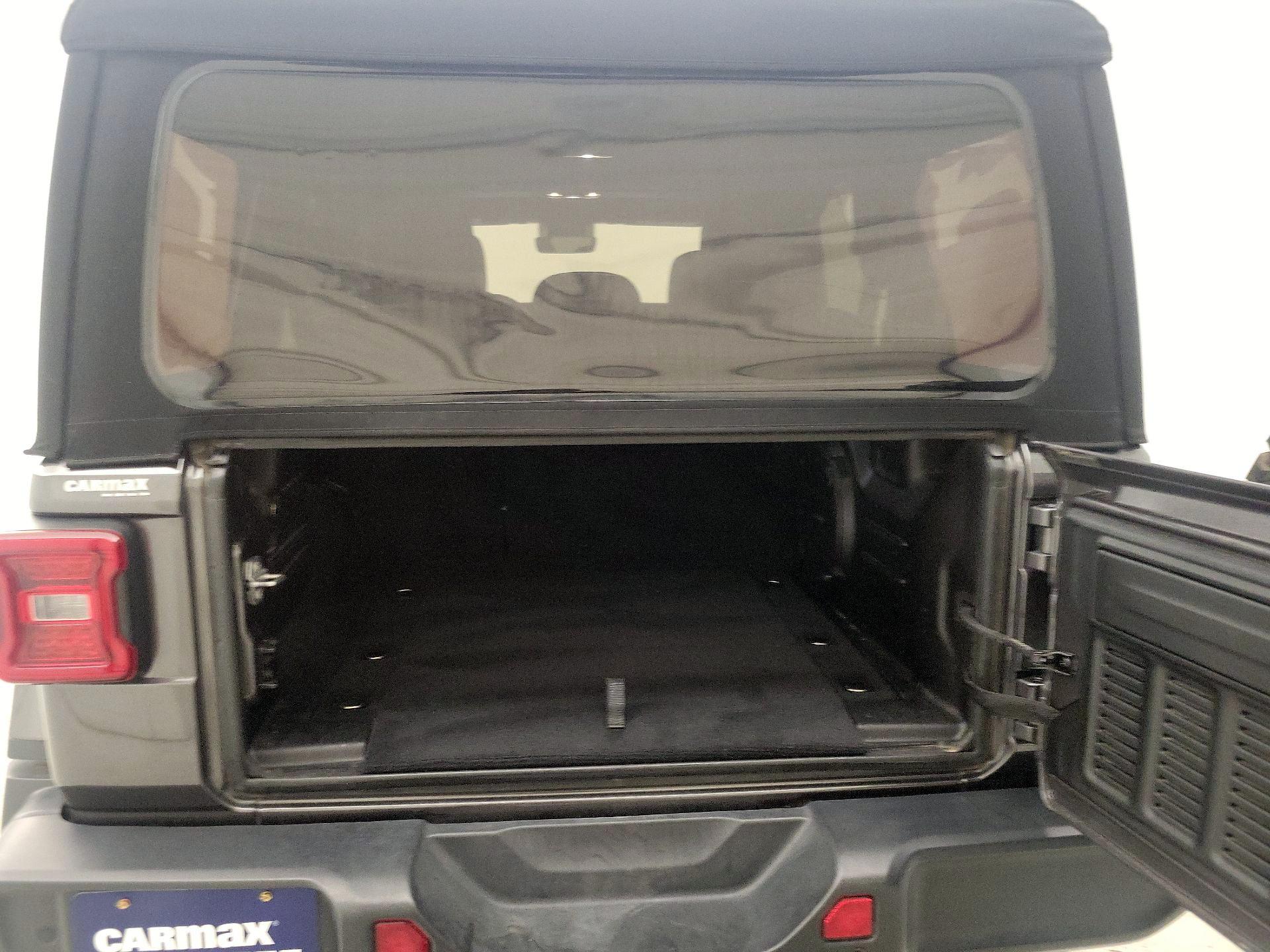 Thumbnail: 2019 Jeep Wrangler - 20