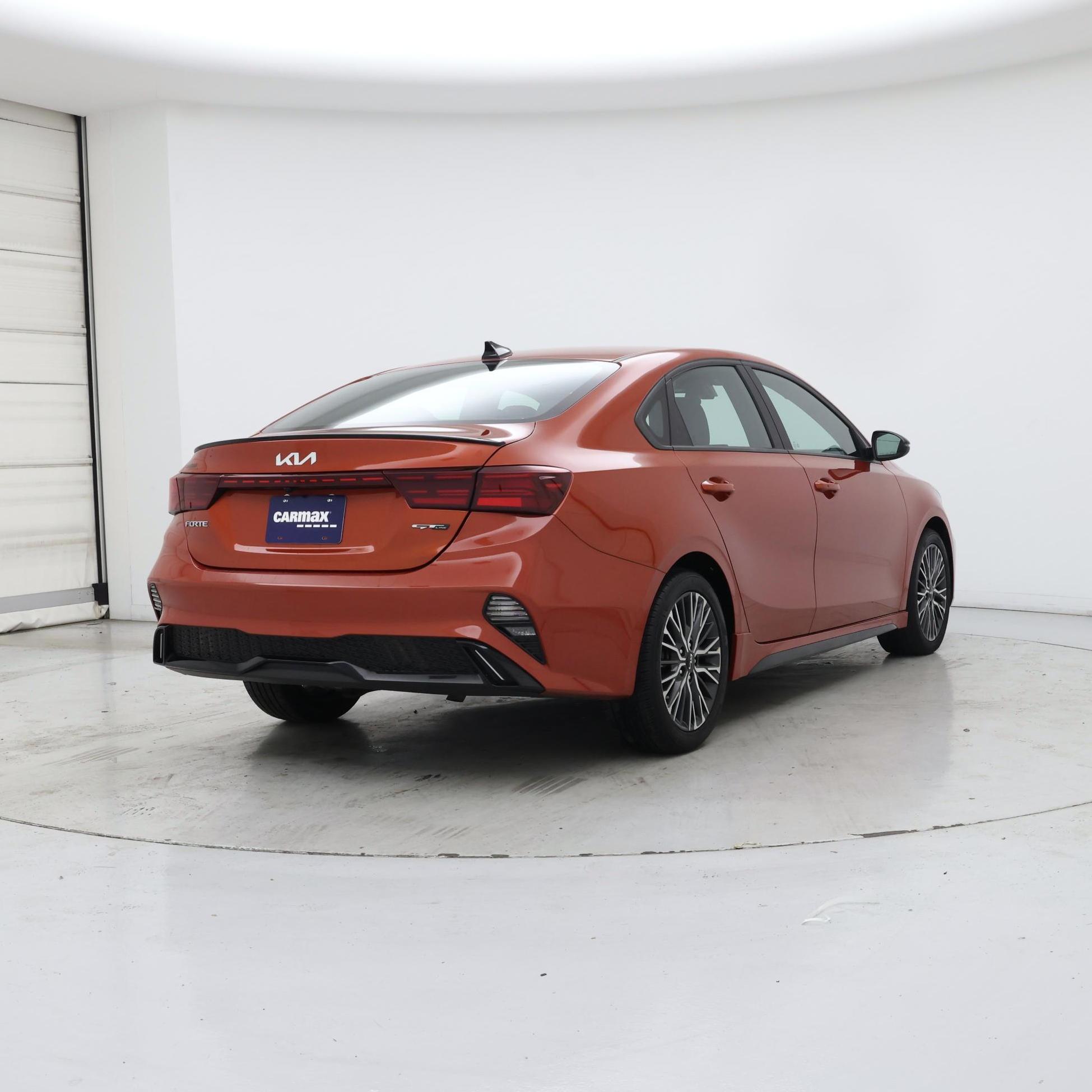 Thumbnail: 2023 Kia Forte - 8