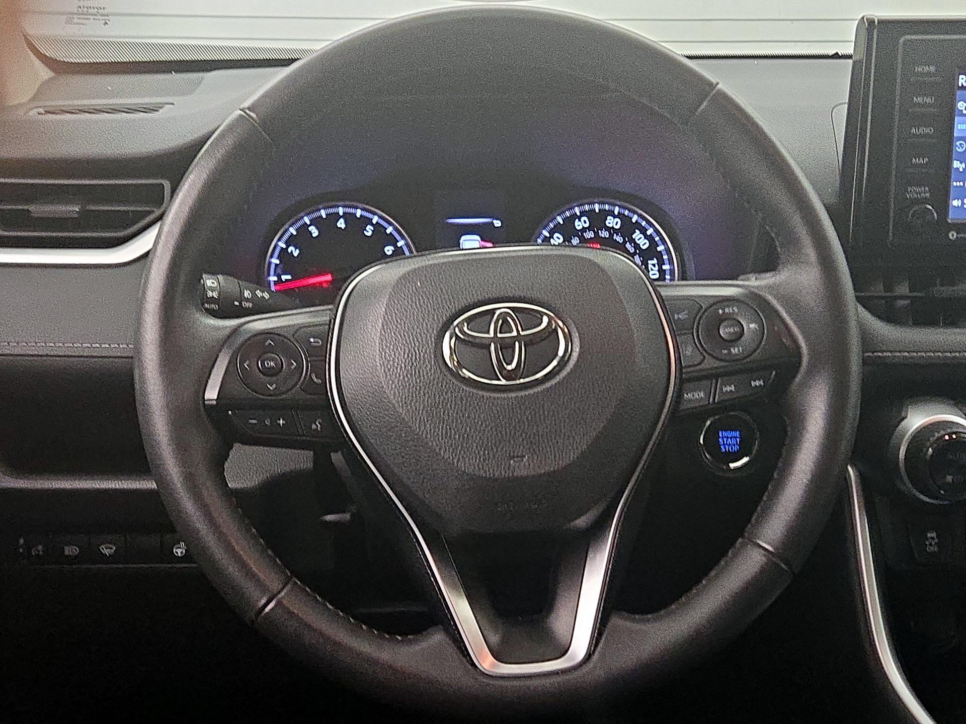Thumbnail: 2021 Toyota RAV4 - 10