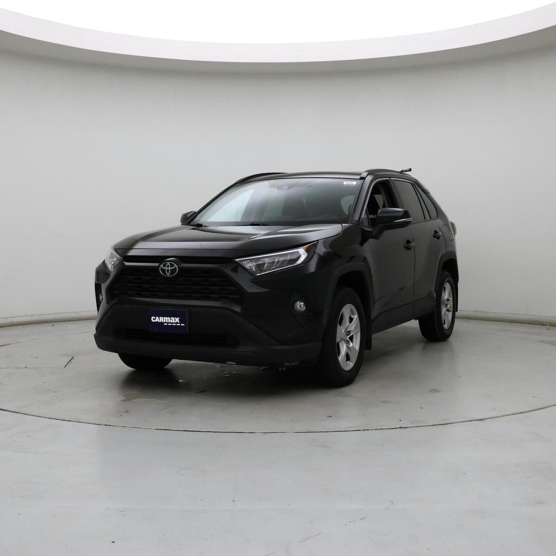Thumbnail: 2021 Toyota RAV4 - 4