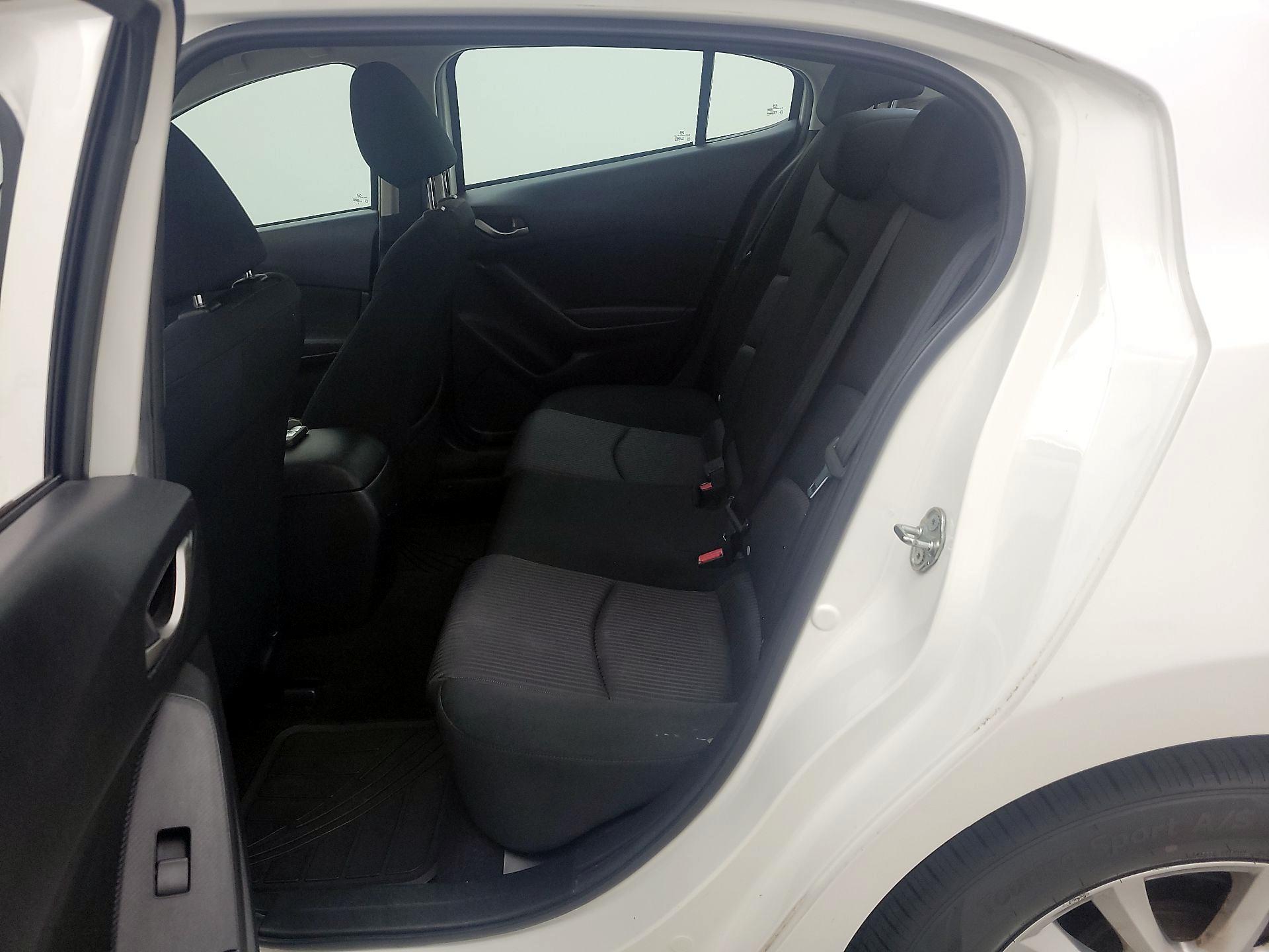Thumbnail: 2015 Mazda Mazda3 - 19