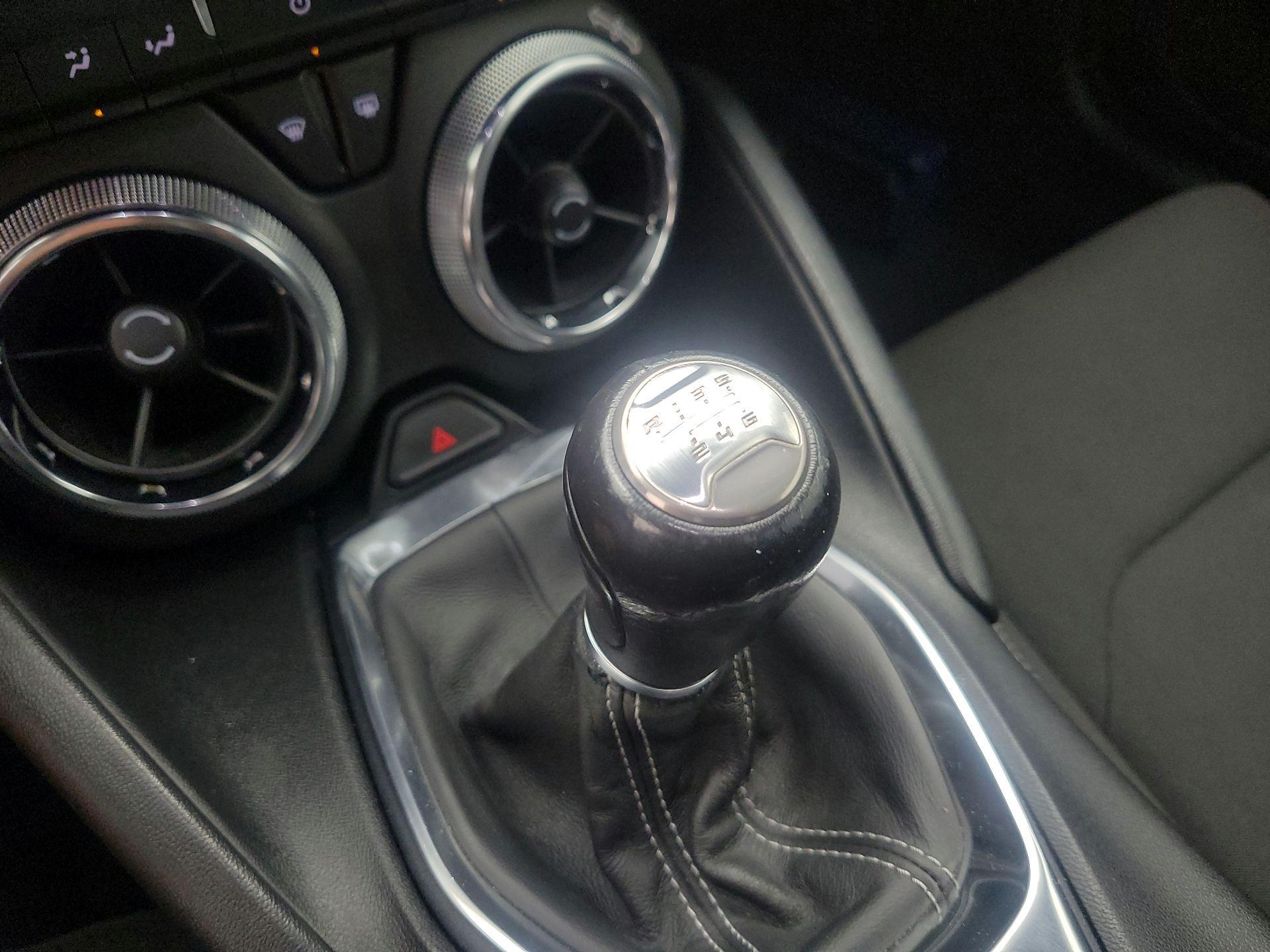 Thumbnail: 2020 Chevrolet Camaro - 16