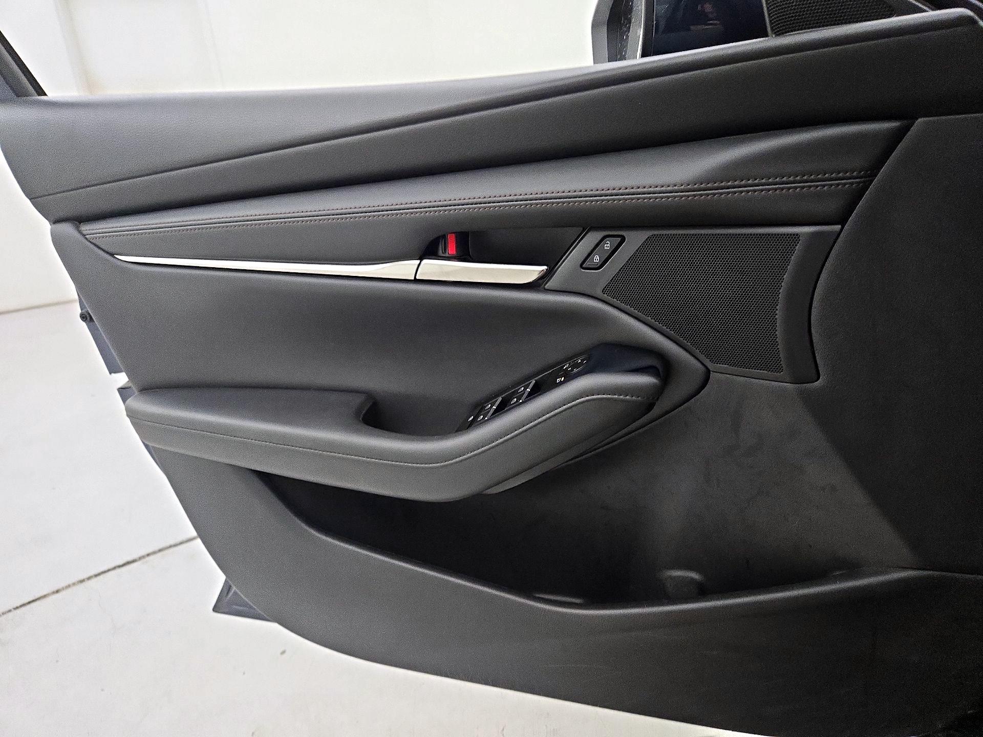 Thumbnail: 2019 Mazda Mazda3 - 12