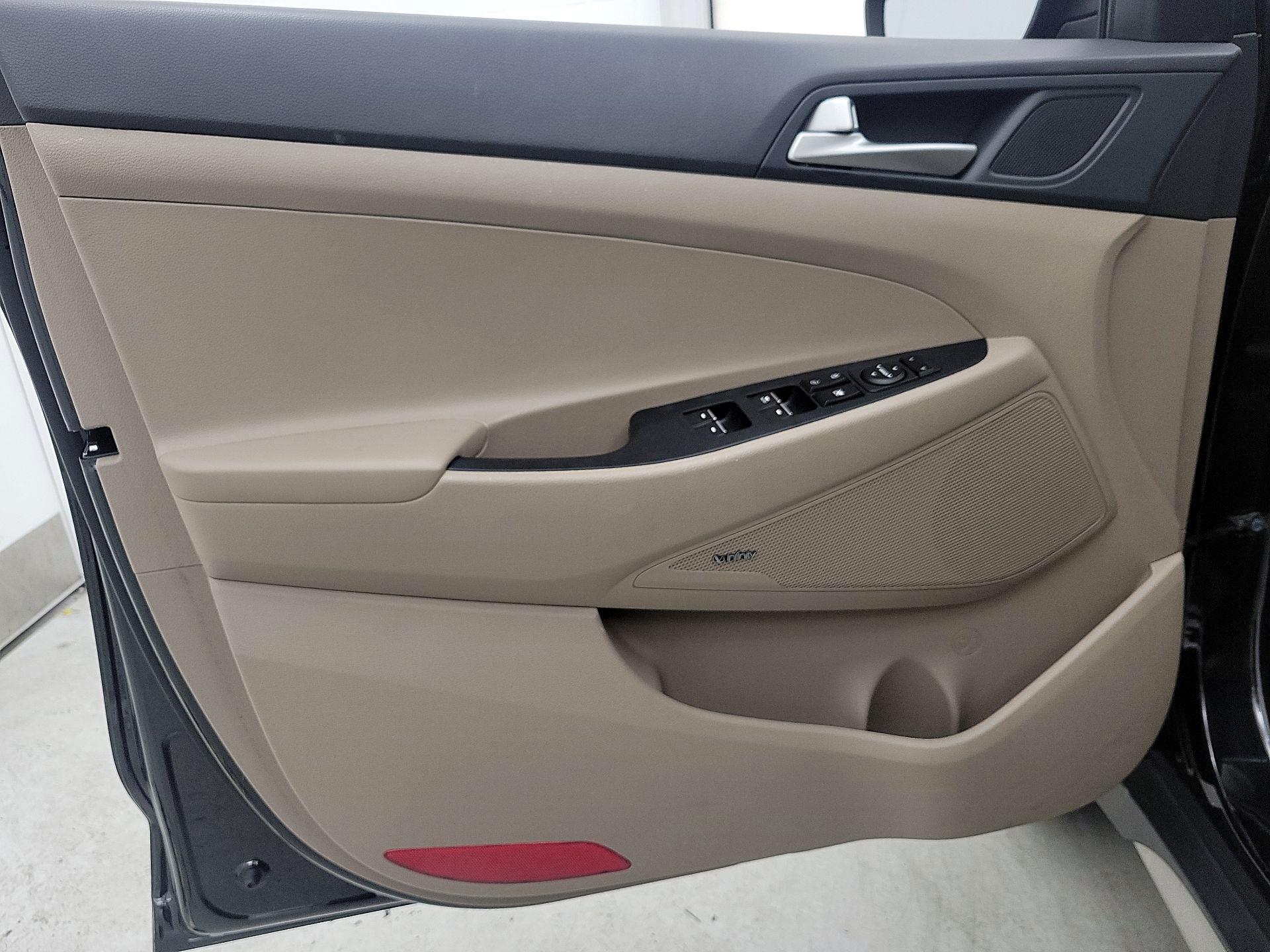 Thumbnail: 2020 Hyundai Tucson - 12