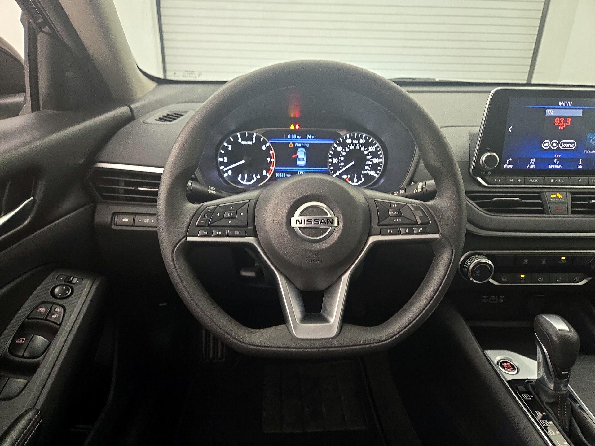 Thumbnail: 2022 Nissan Altima - 10