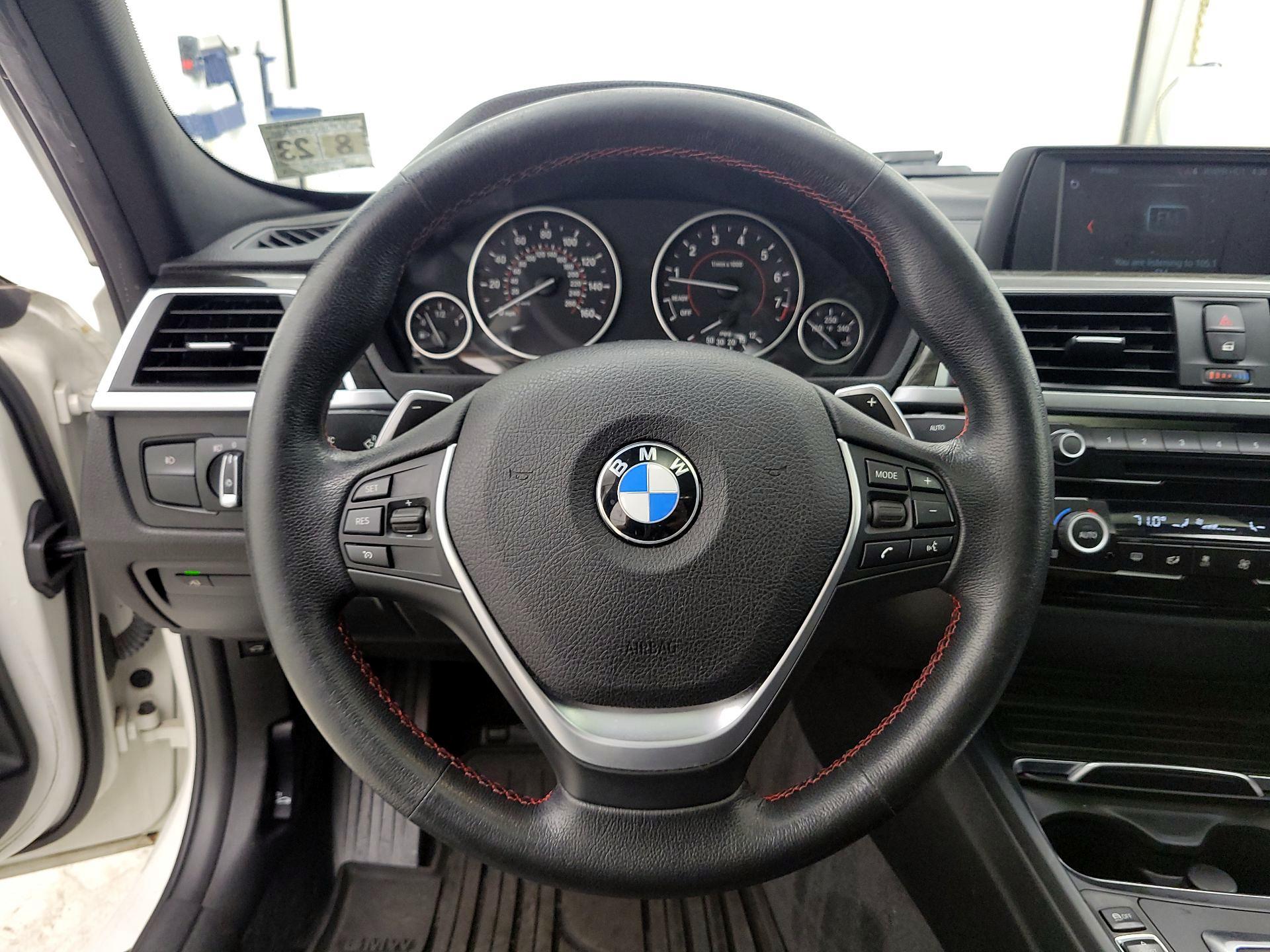 Thumbnail: 2018 BMW 3 Series - 10