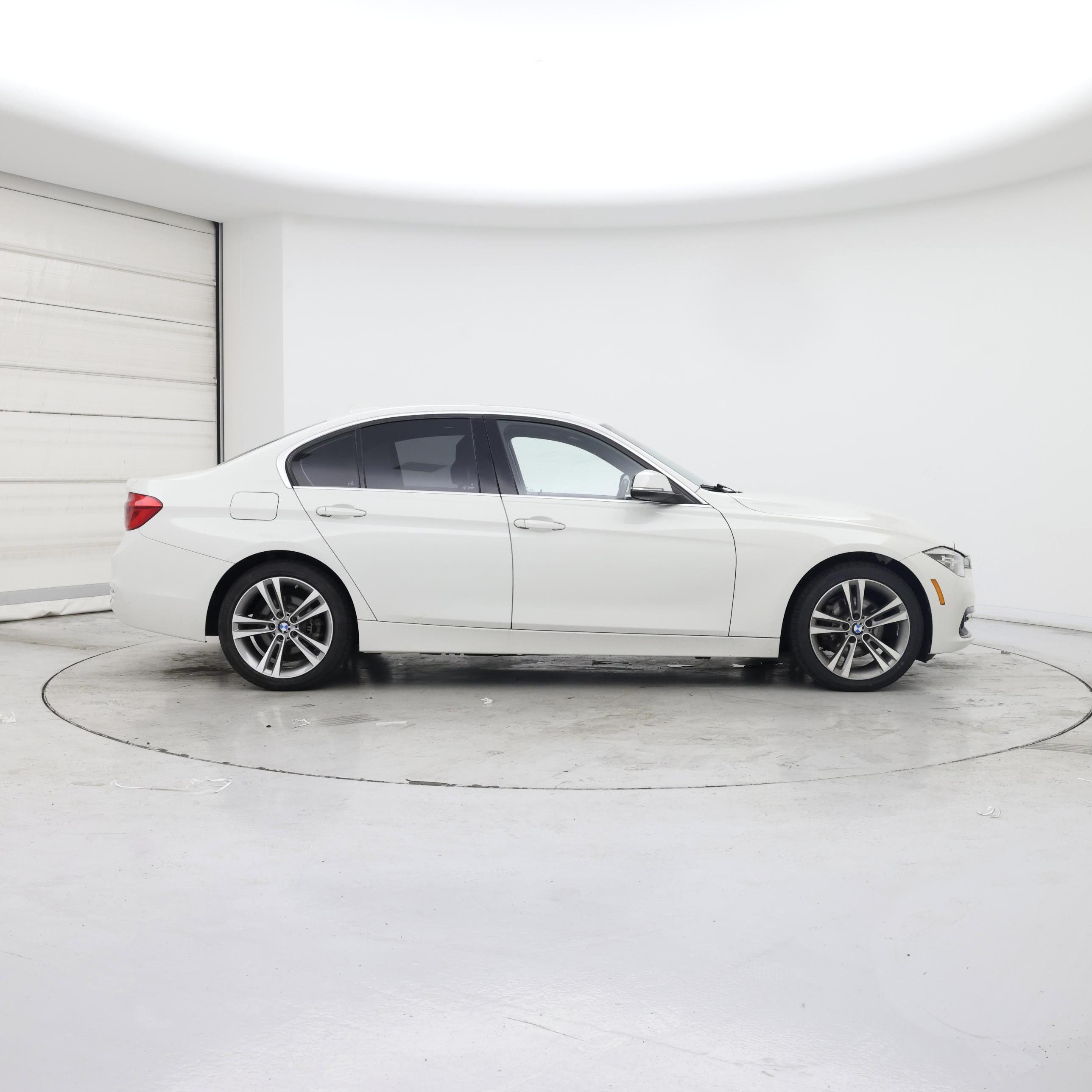 Thumbnail: 2018 BMW 3 Series - 7