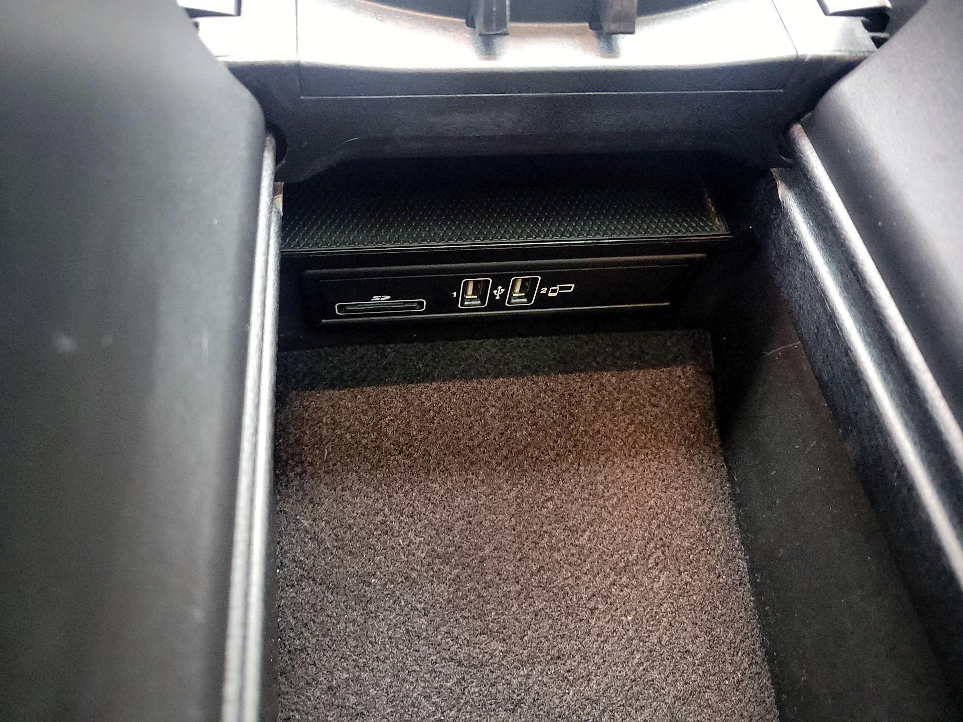 Thumbnail: 2019 Mercedes-Benz C-Class - 18
