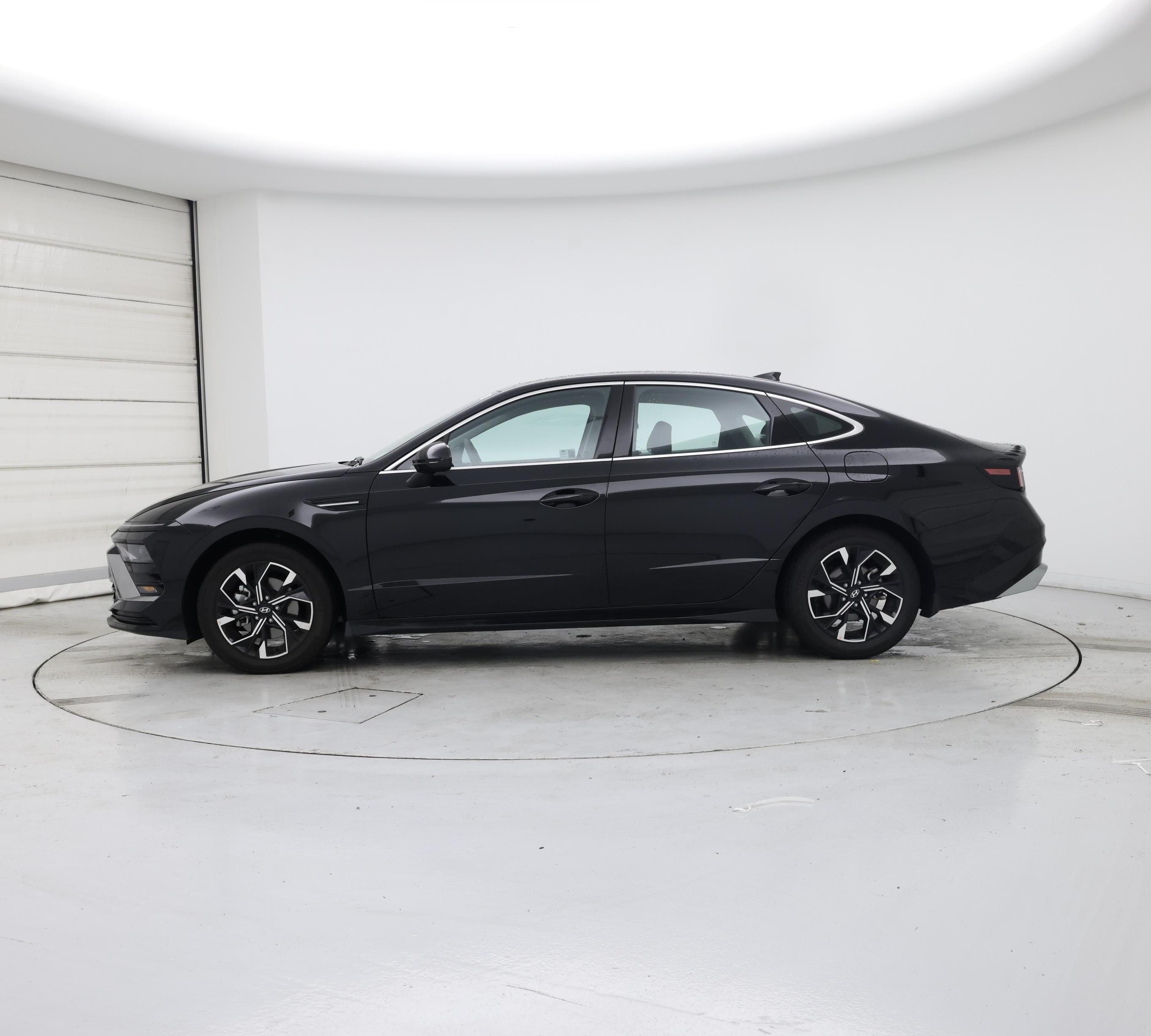 Thumbnail: 2024 Hyundai Sonata - 3