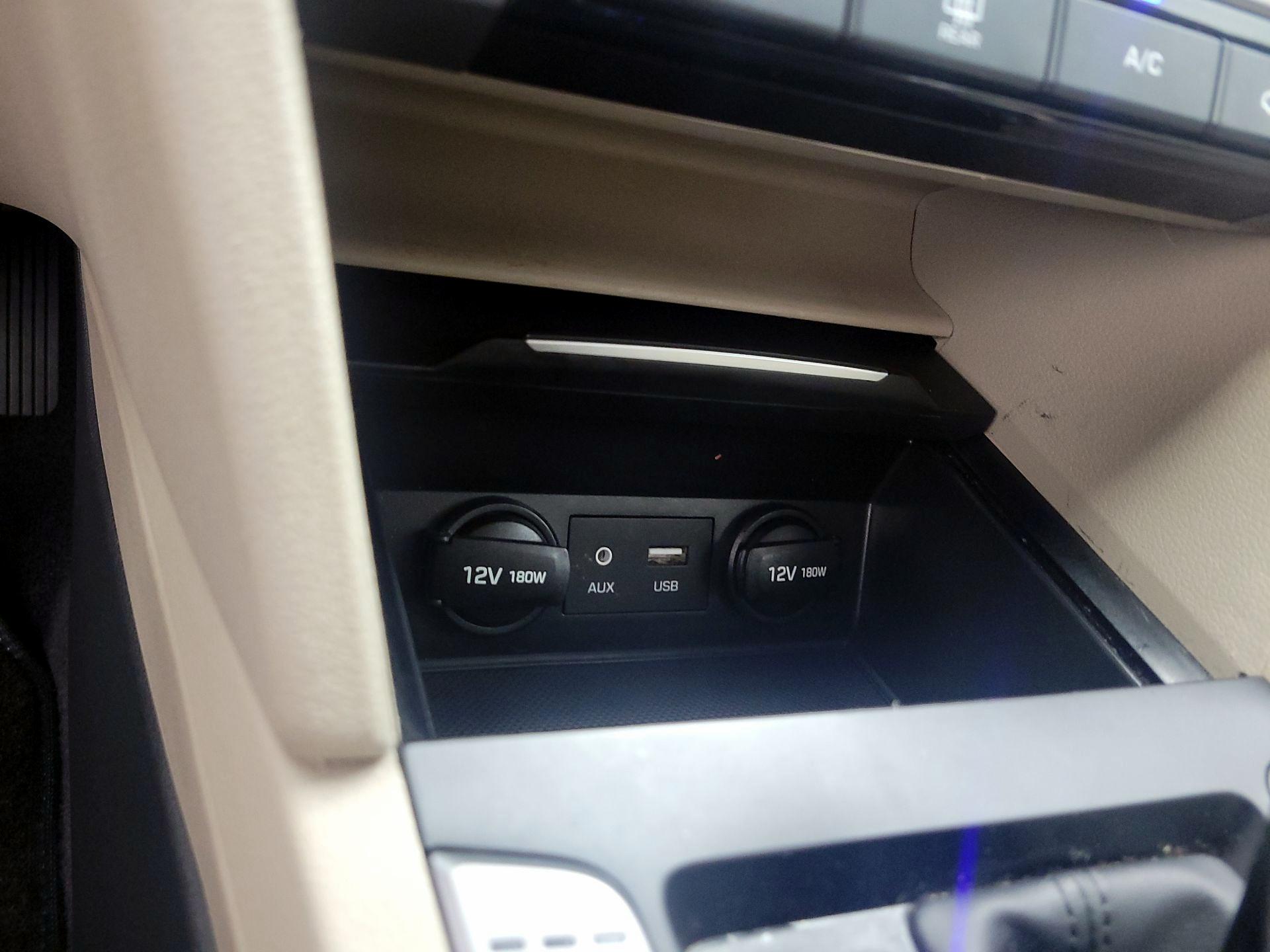 Thumbnail: 2018 Hyundai Elantra - 18