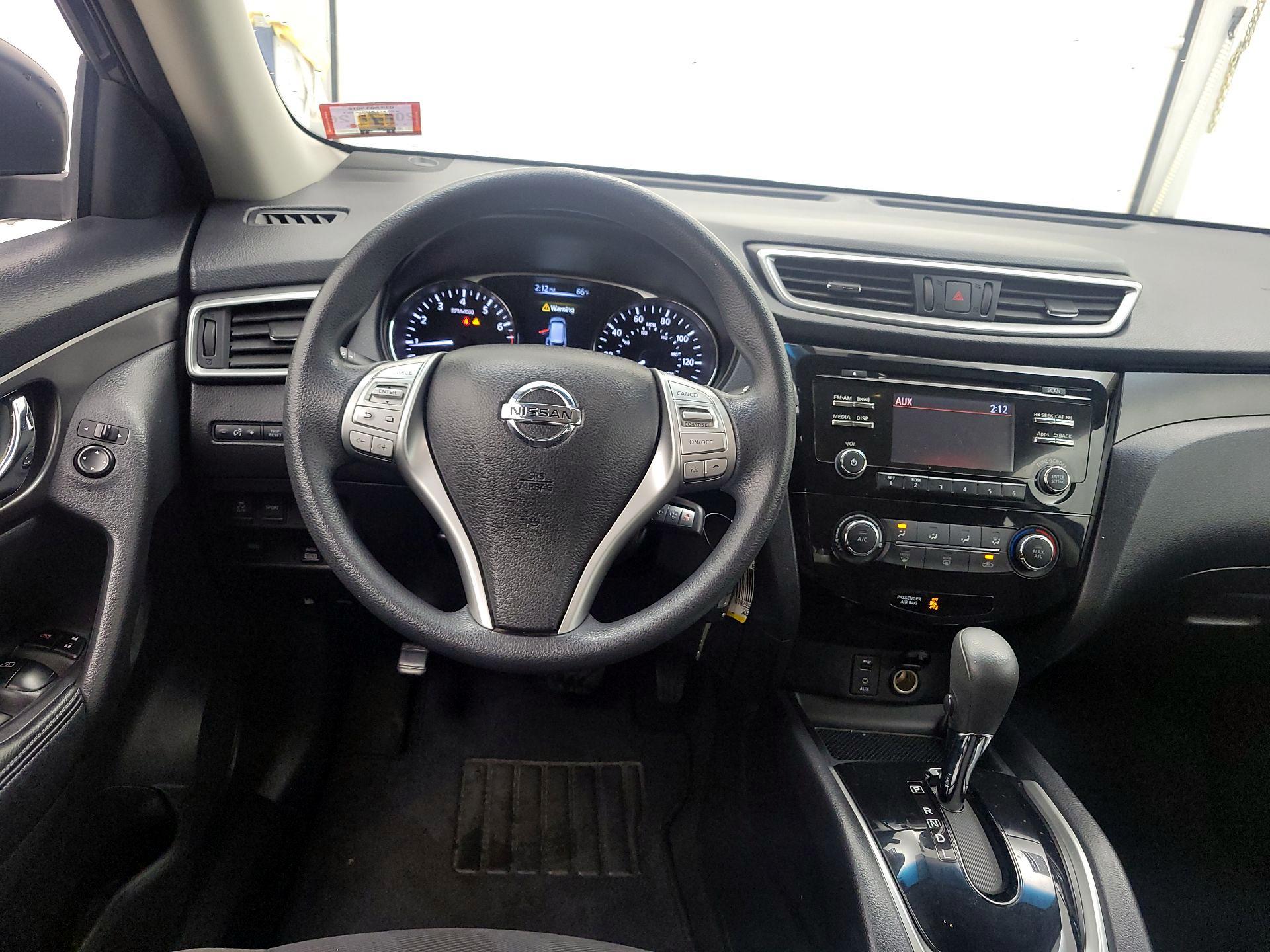 Thumbnail: 2015 Nissan Rogue - 10