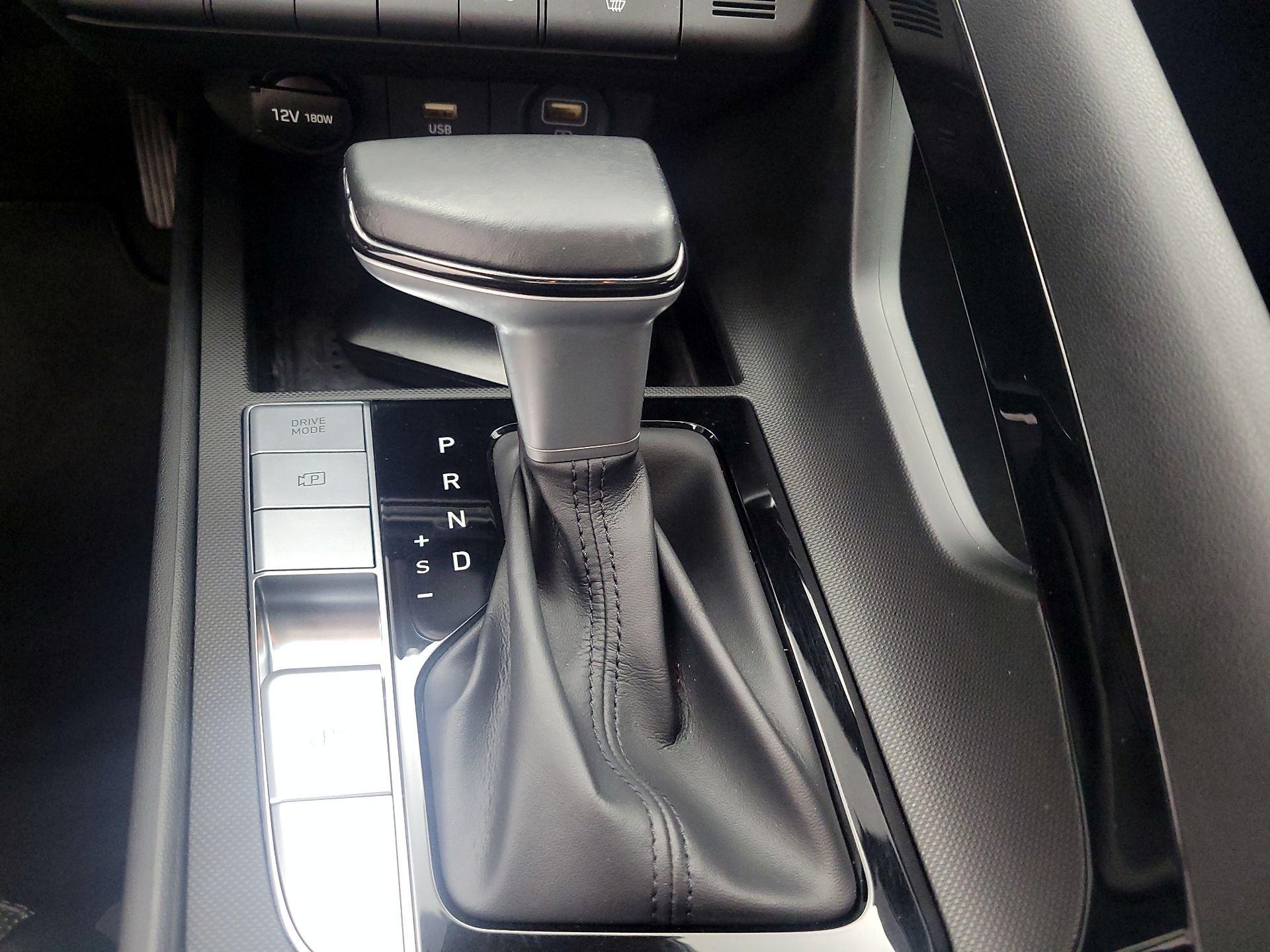 Thumbnail: 2021 Hyundai Elantra - 17