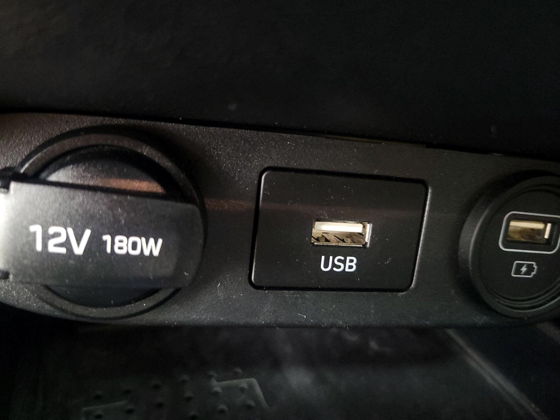 Thumbnail: 2021 Hyundai Elantra - 18