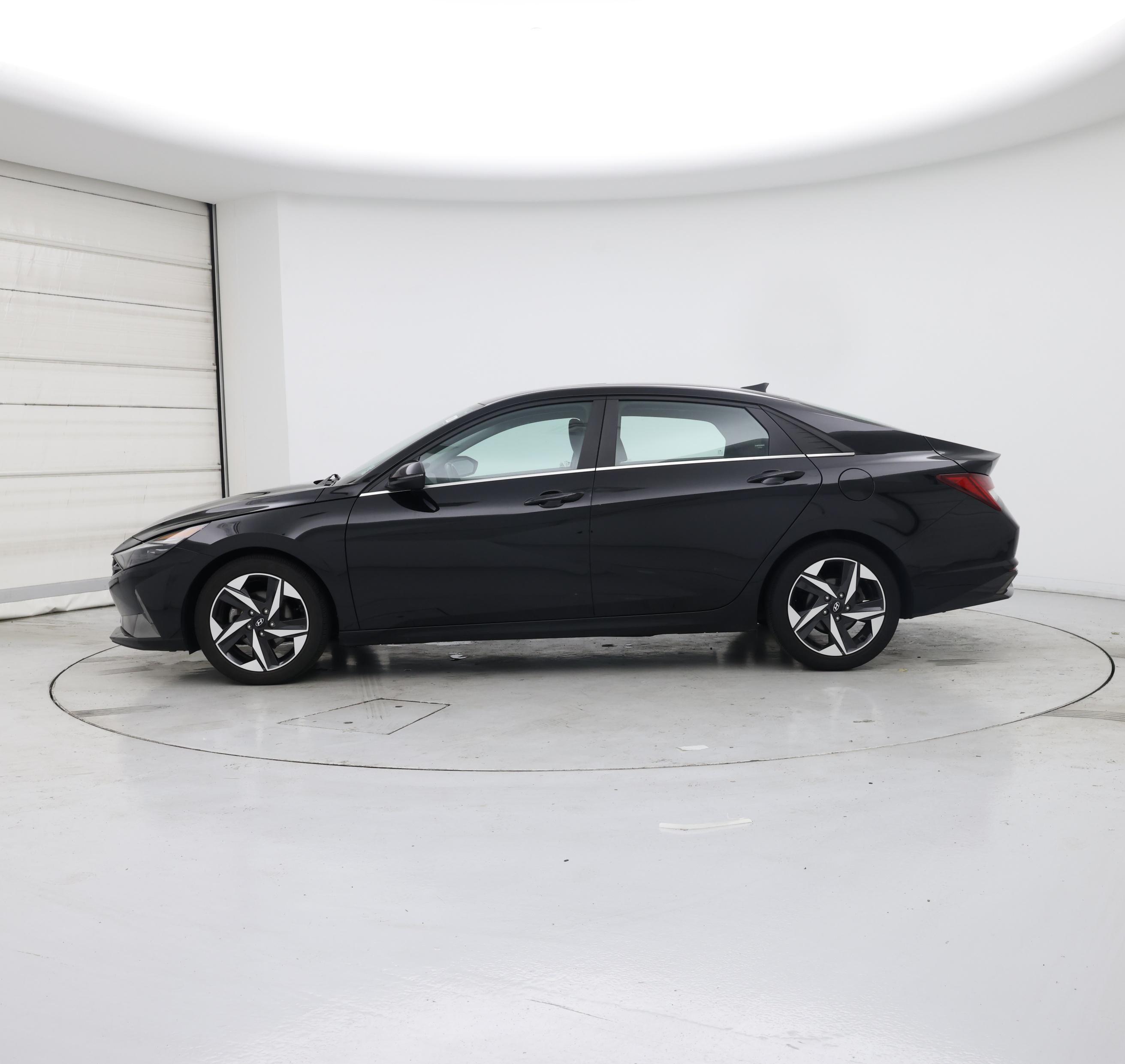 Thumbnail: 2021 Hyundai Elantra - 3