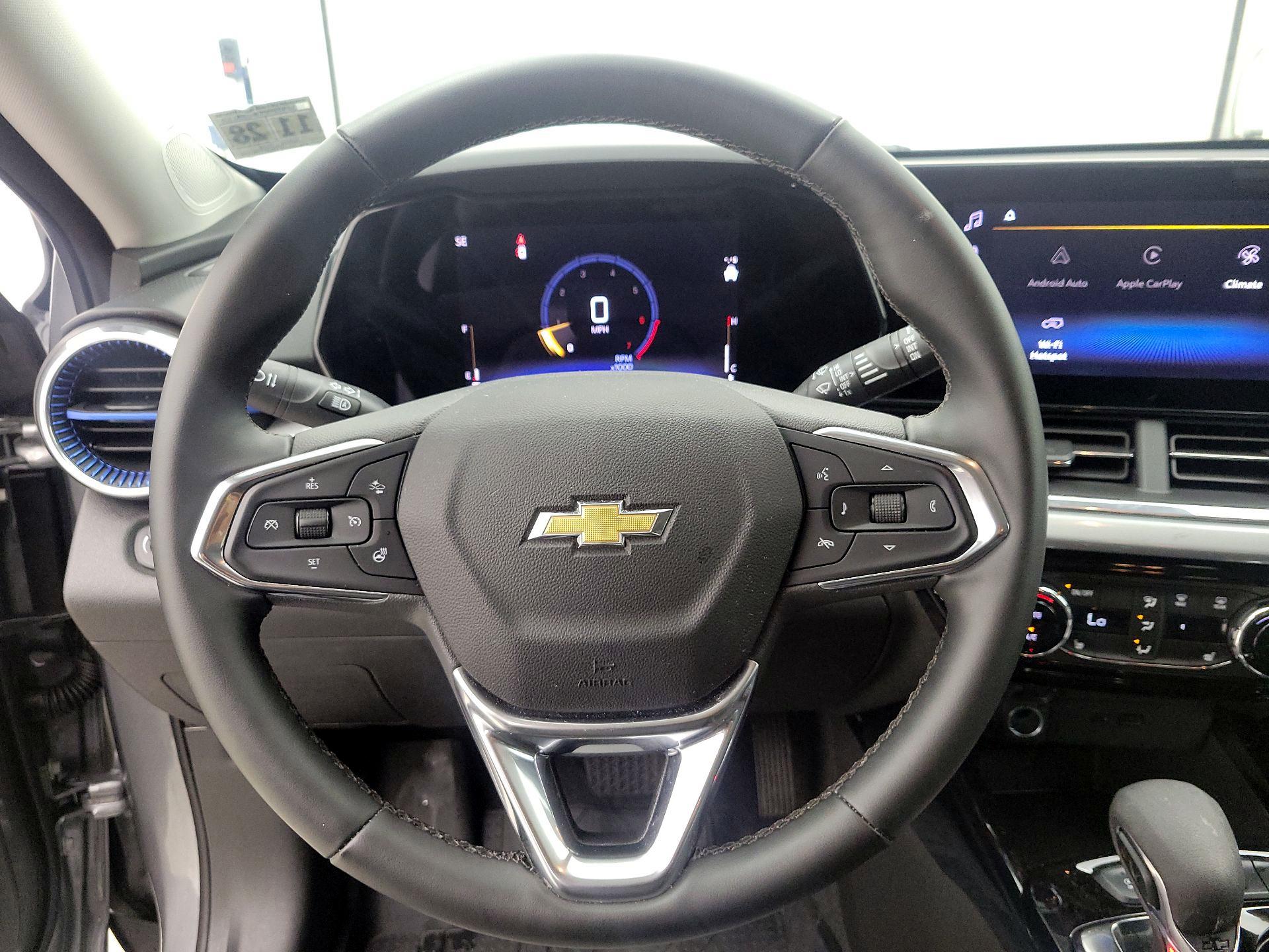 Thumbnail: 2024 Chevrolet Trax - 10