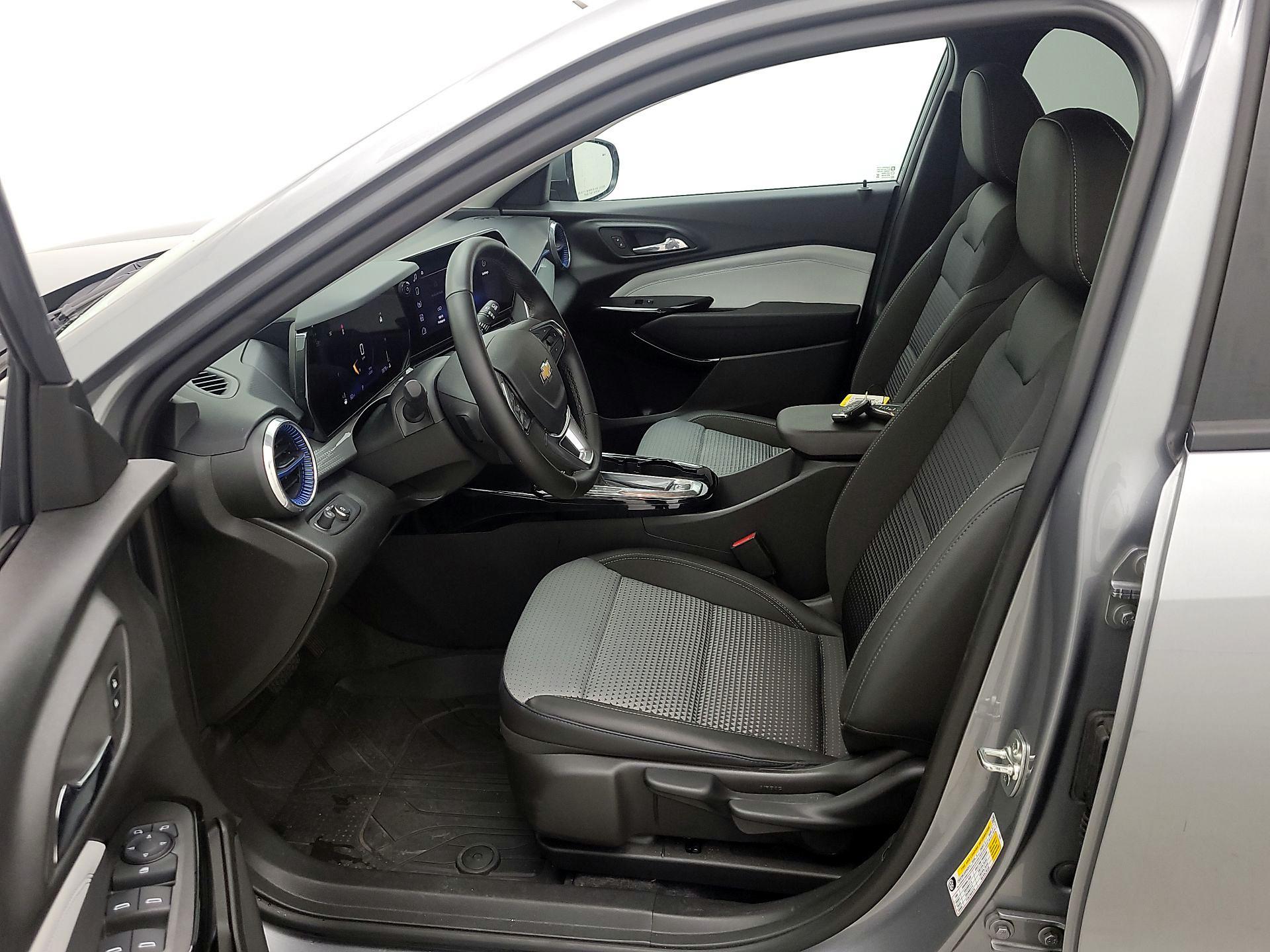 Thumbnail: 2024 Chevrolet Trax - 11