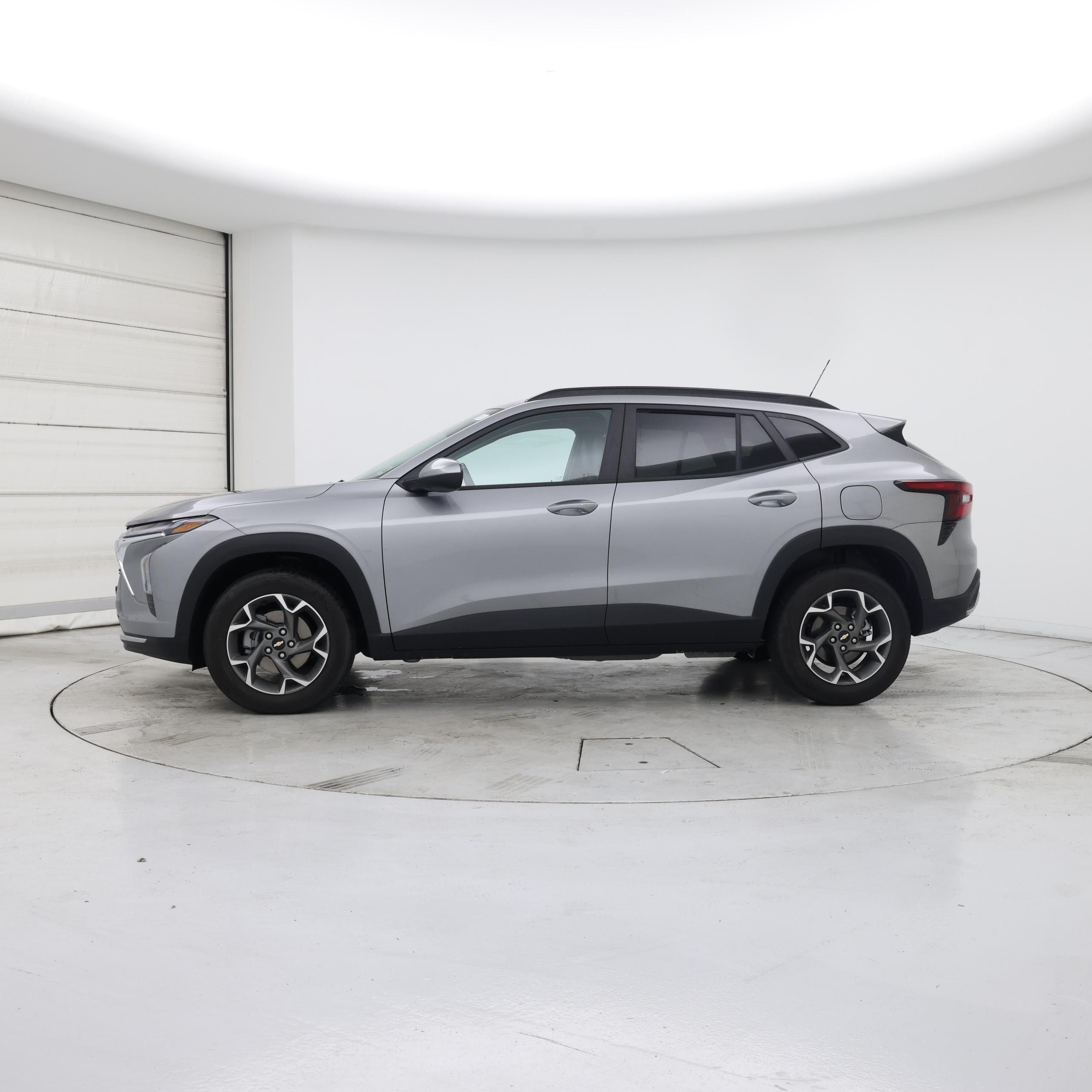 Thumbnail: 2024 Chevrolet Trax - 3