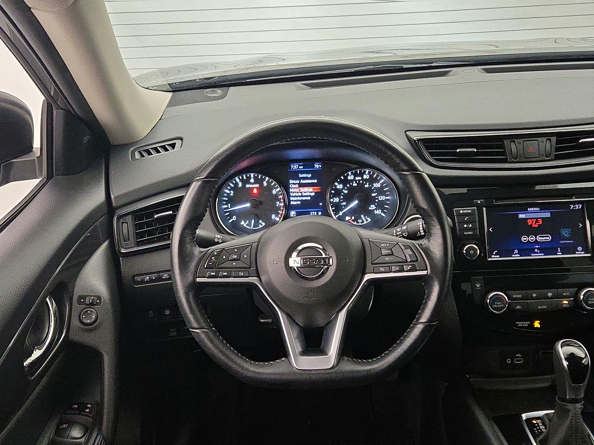 Thumbnail: 2020 Nissan Rogue - 10