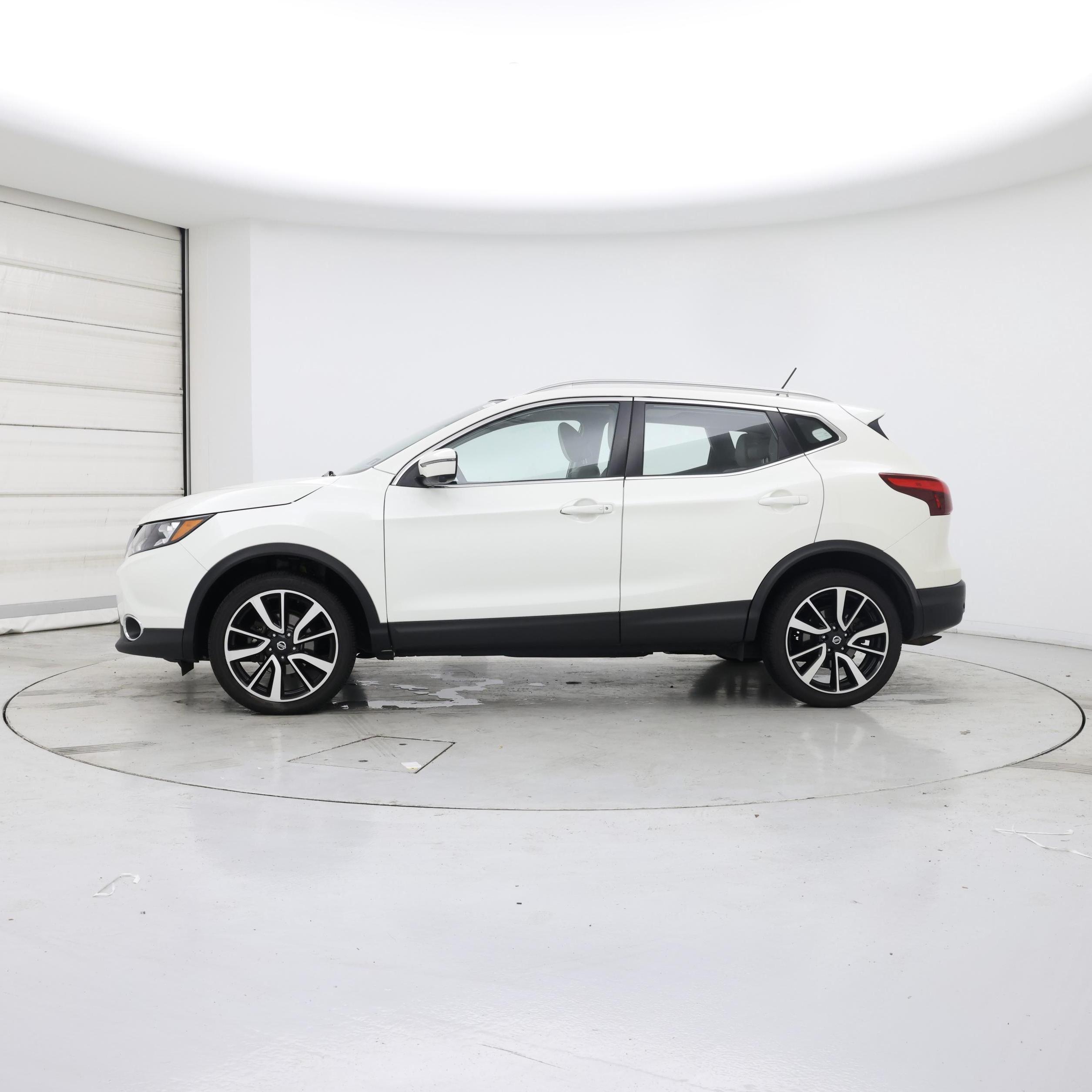 Thumbnail: 2019 Nissan Rogue Sport - 3