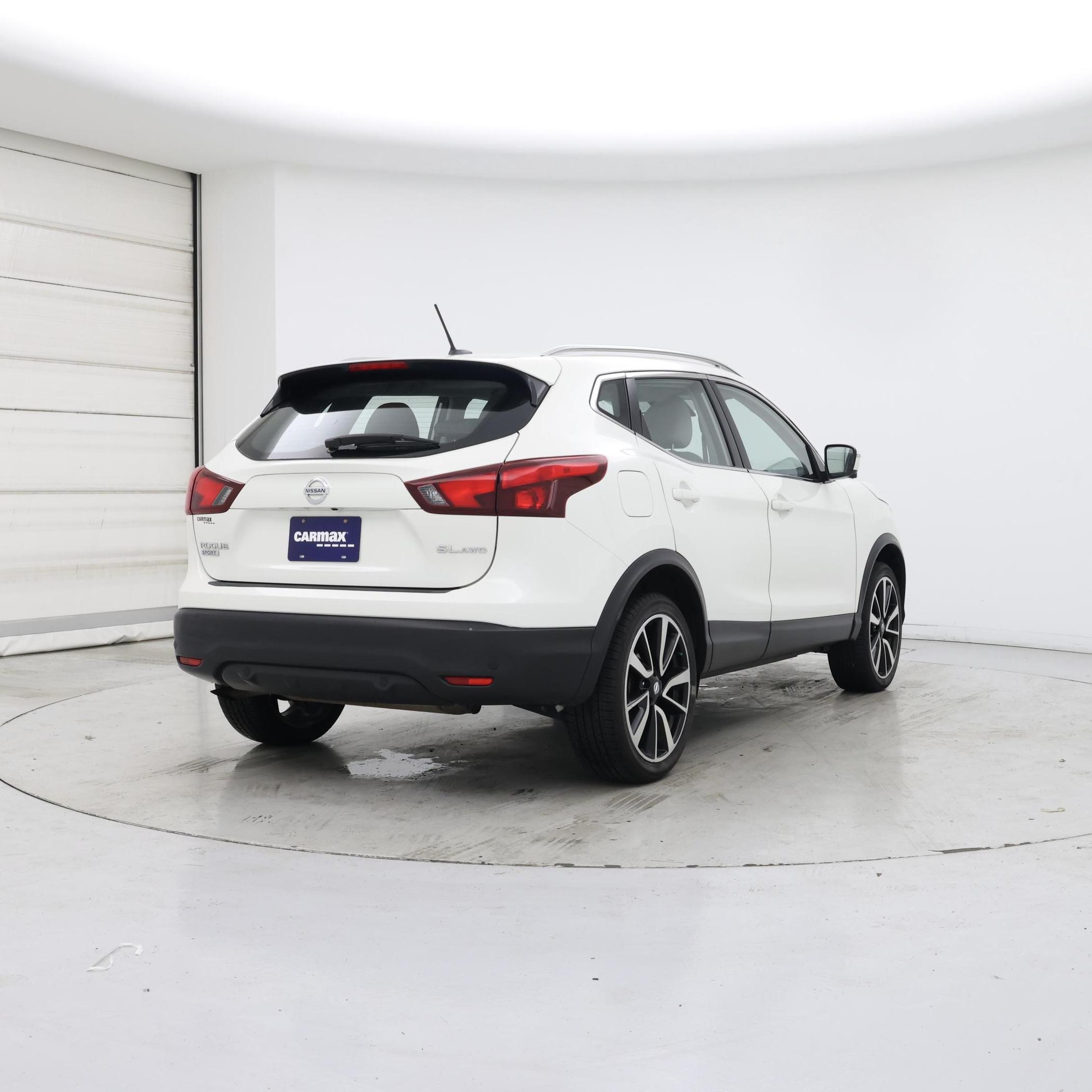 Thumbnail: 2019 Nissan Rogue Sport - 8