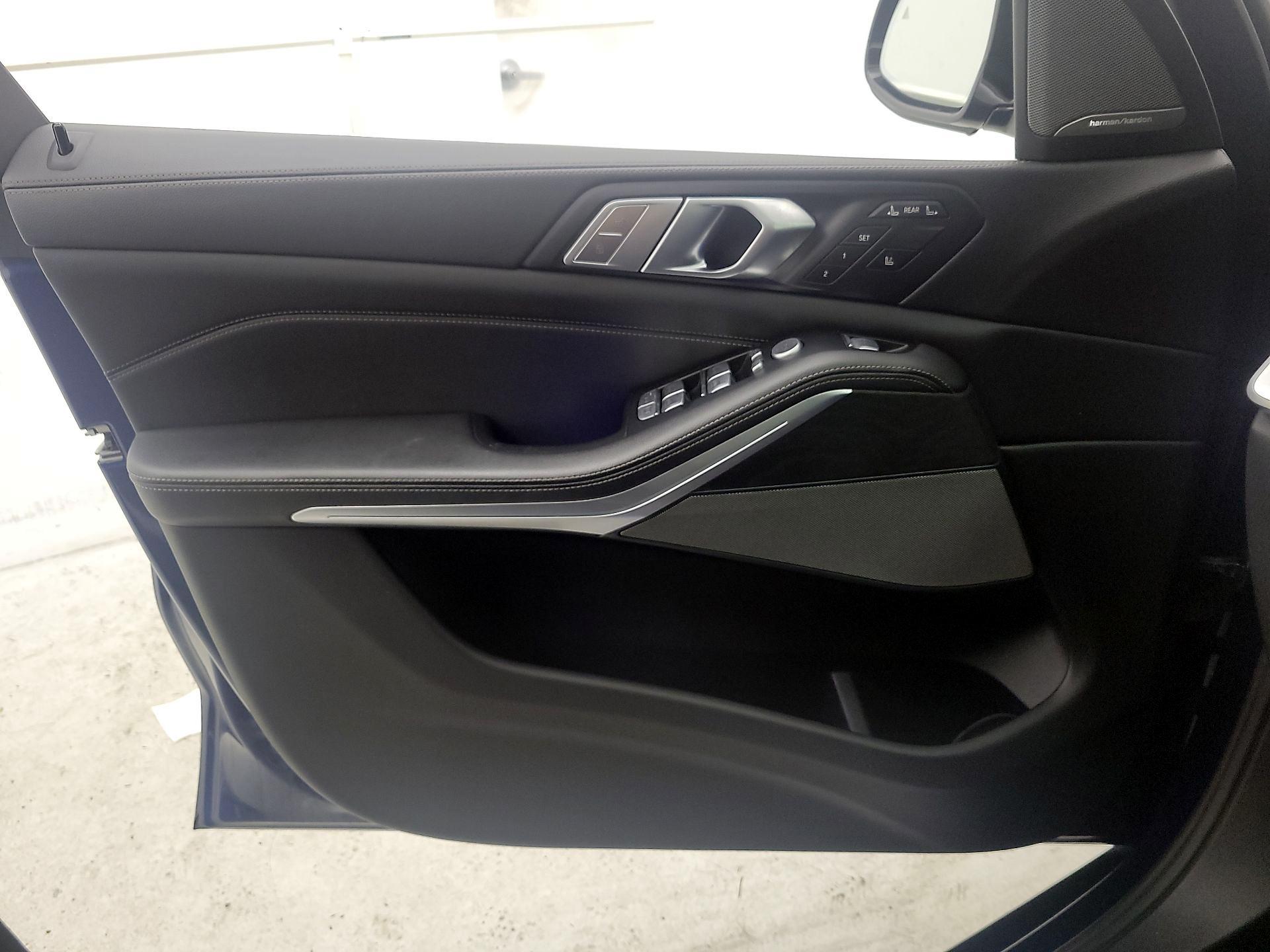 Thumbnail: 2020 BMW X7 - 12