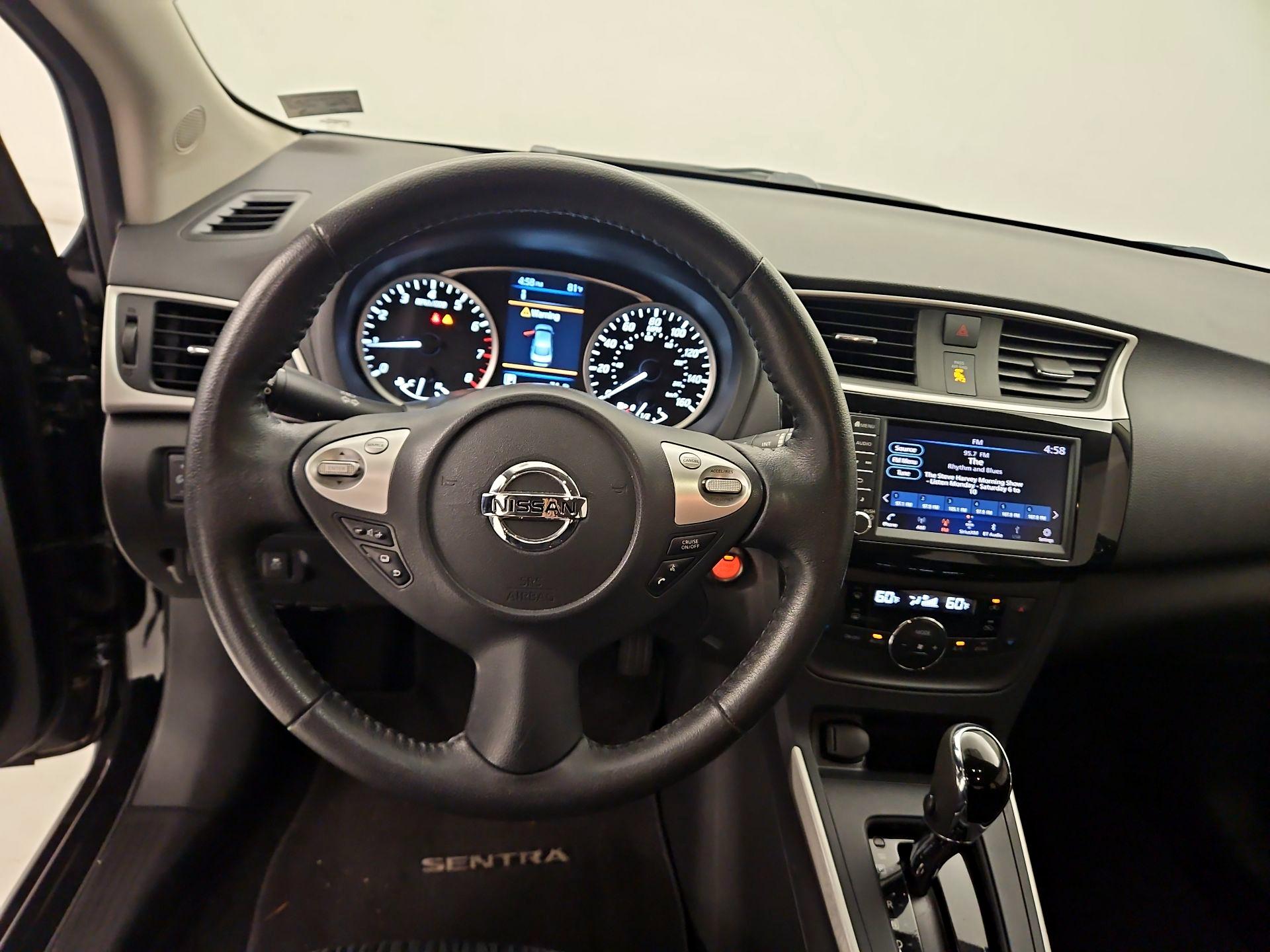 Thumbnail: 2019 Nissan Sentra - 10