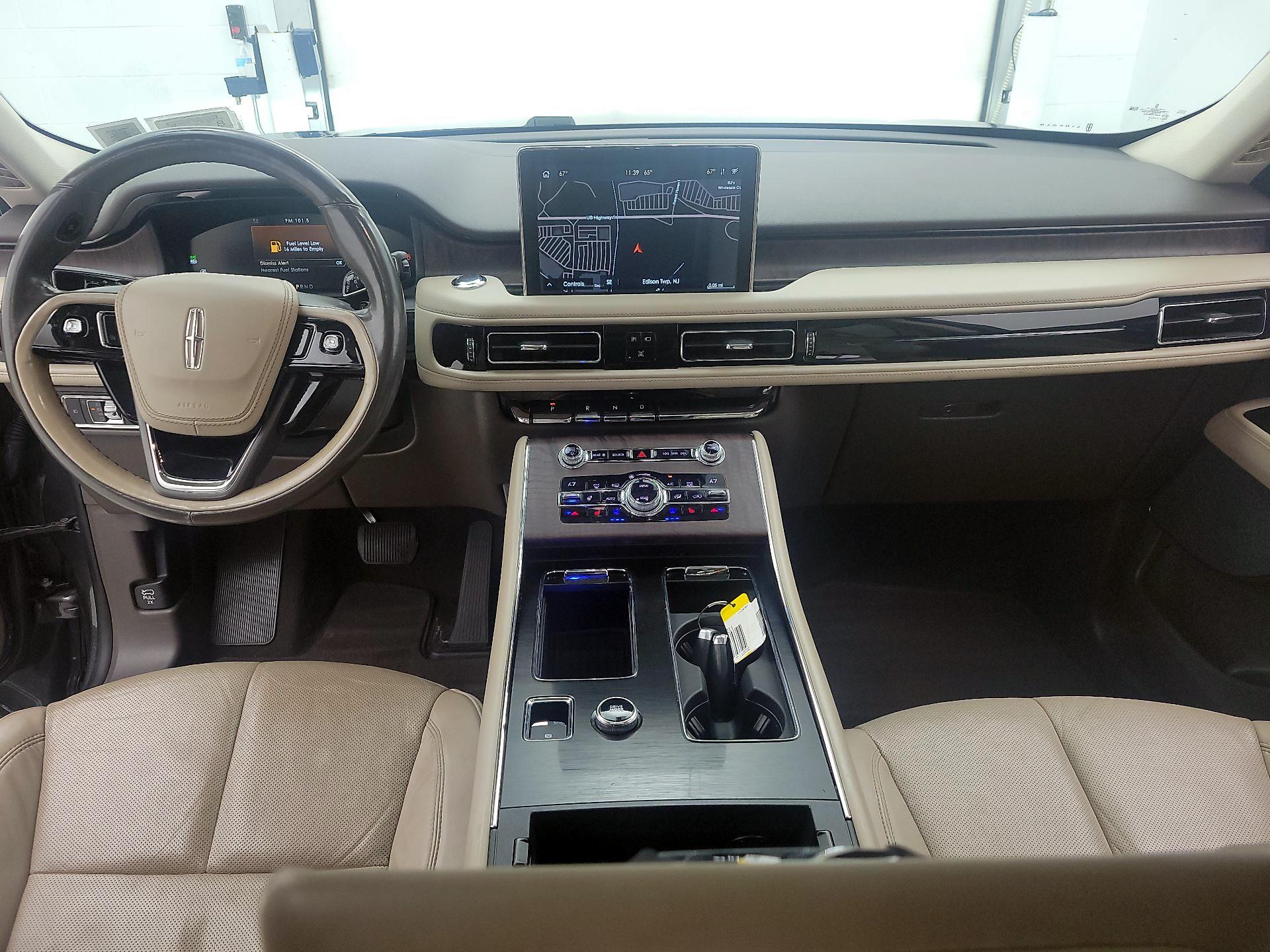 Thumbnail: 2020 Lincoln Aviator - 9