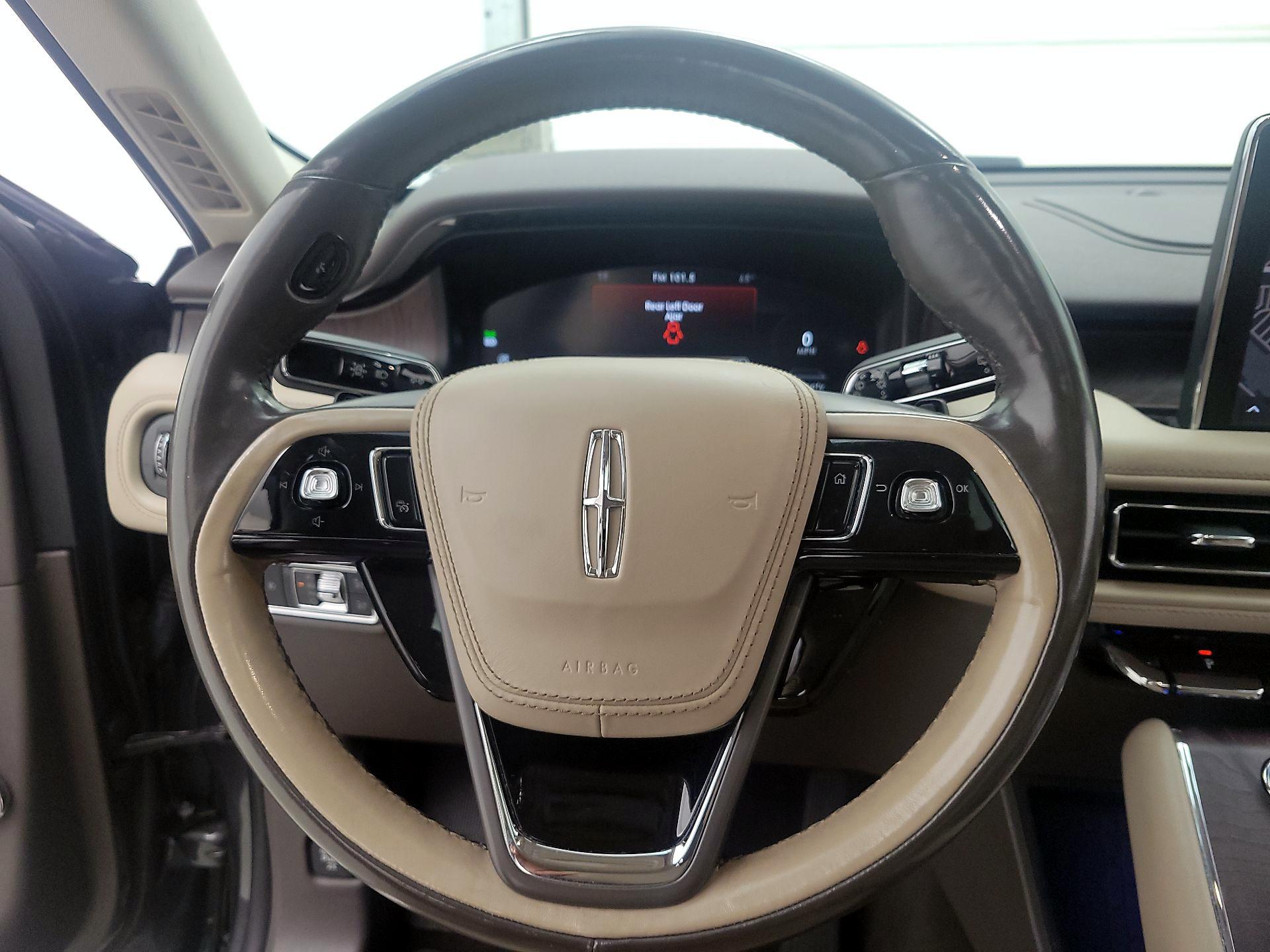Thumbnail: 2020 Lincoln Aviator - 10