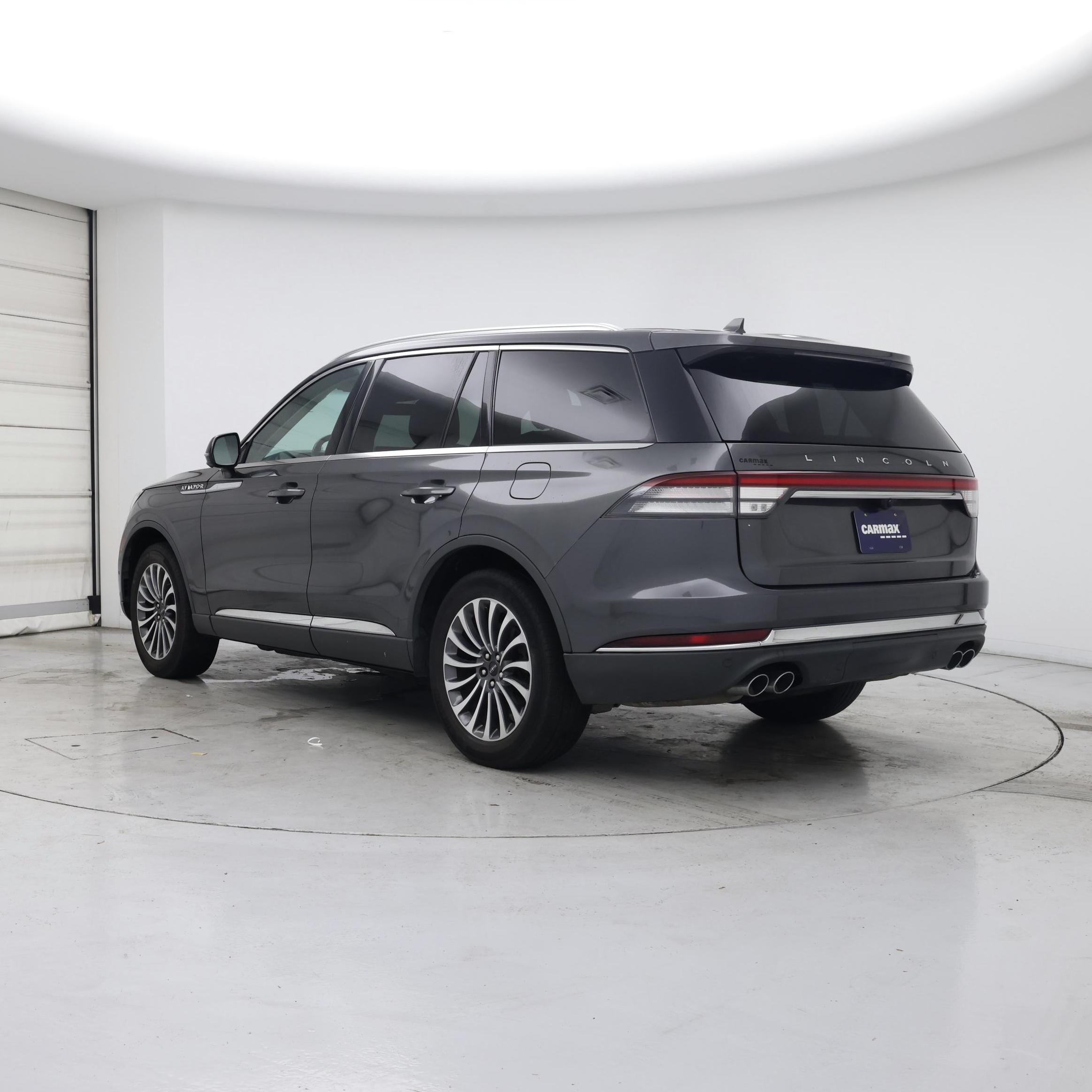 Thumbnail: 2020 Lincoln Aviator - 2