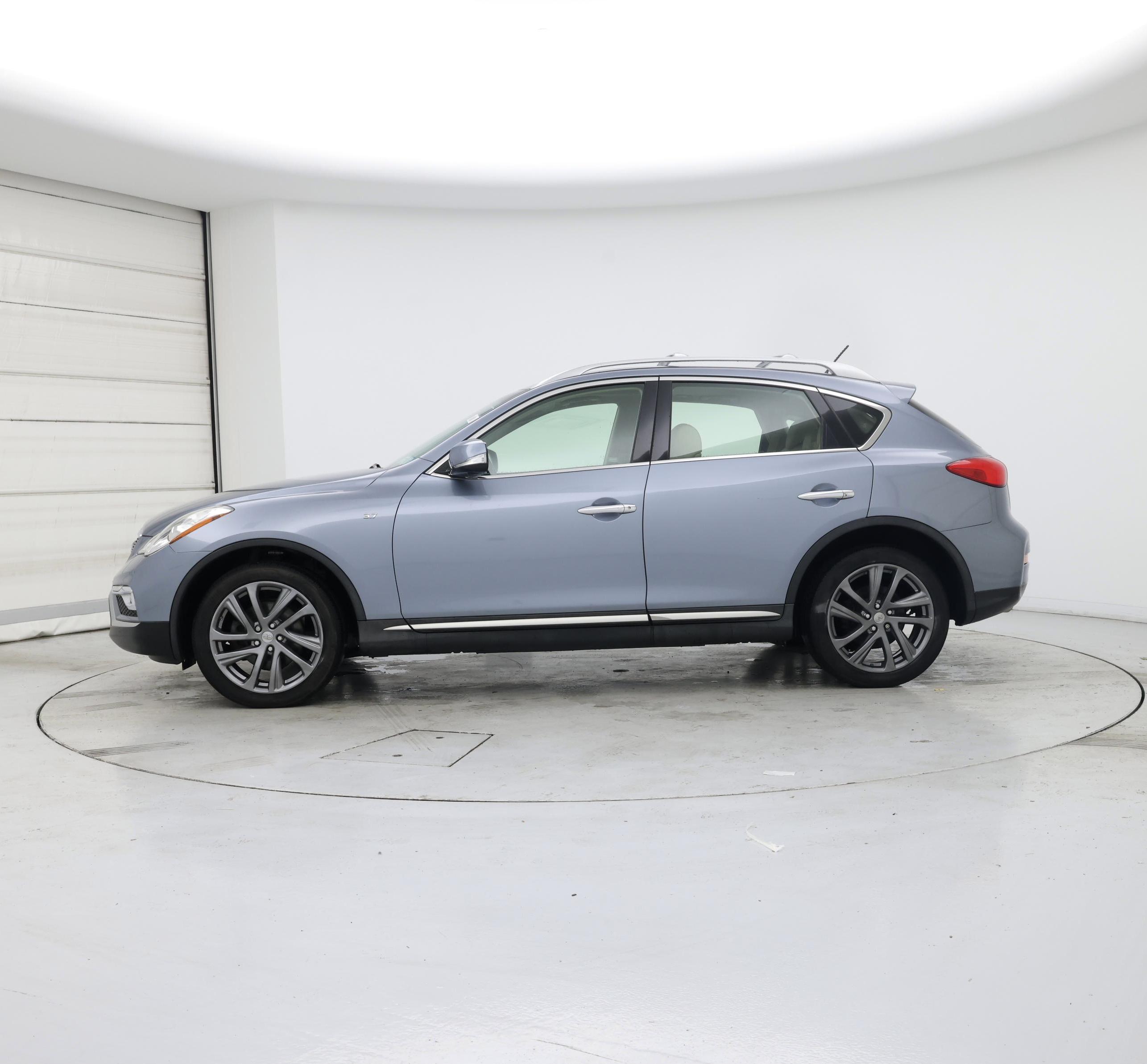 Thumbnail: 2017 INFINITI QX50 - 3