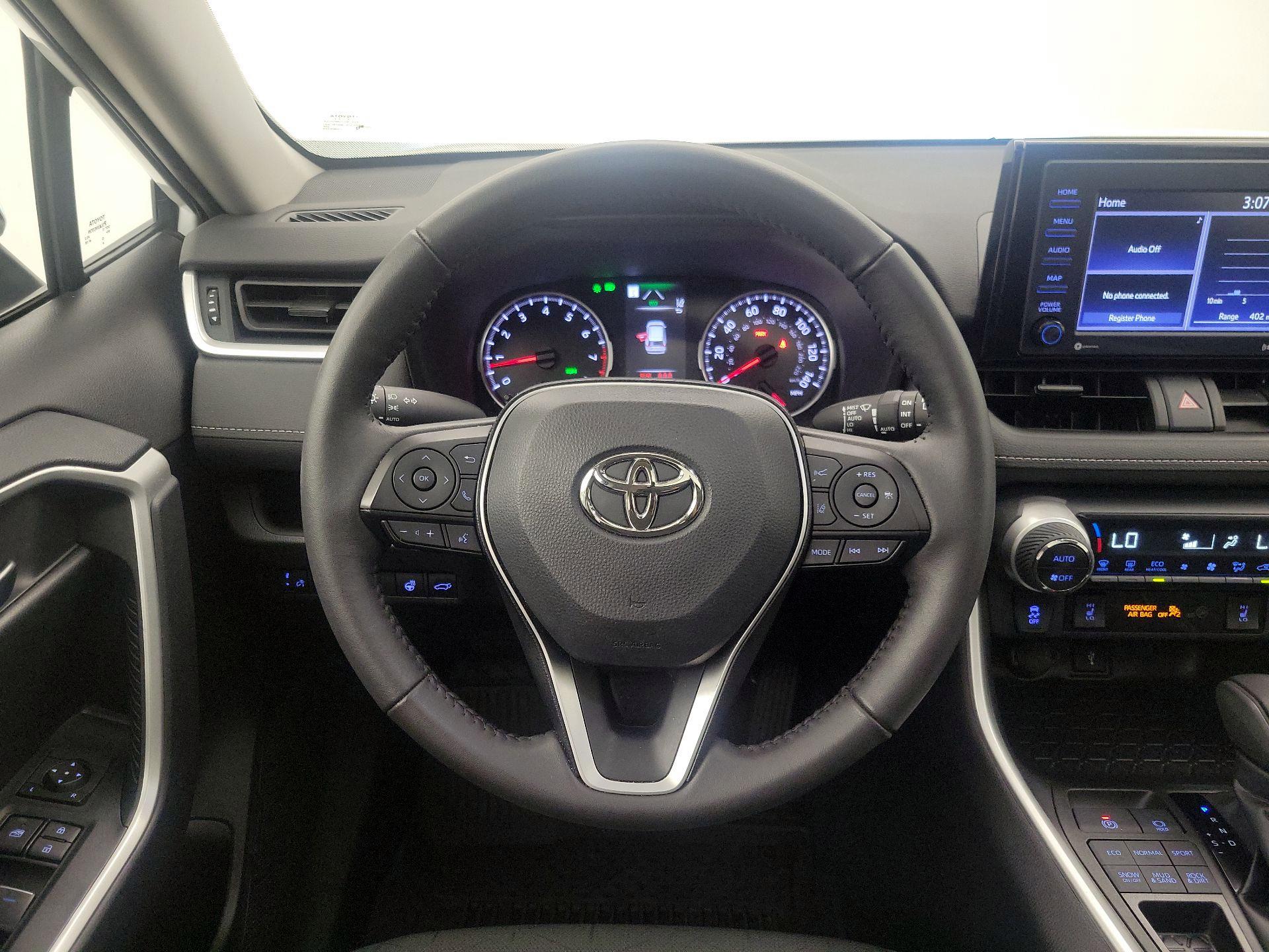 Thumbnail: 2022 Toyota RAV4 - 10